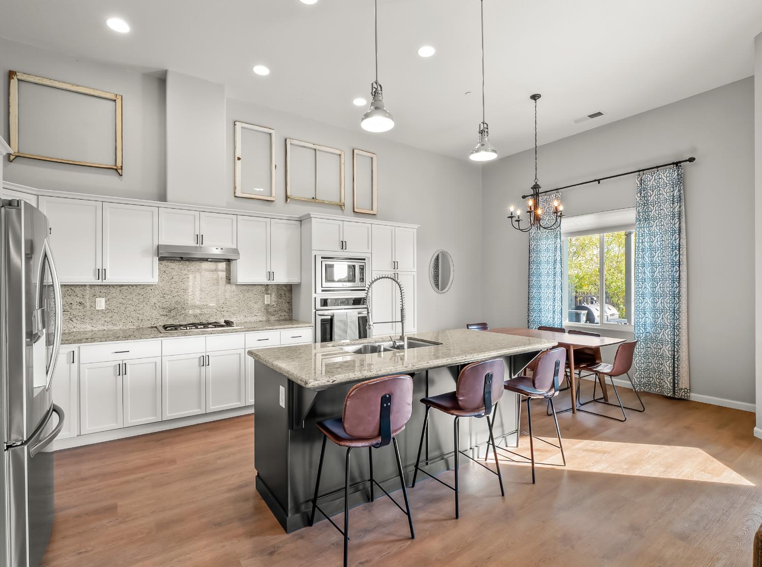 21262 Lago Bello Ln, Friant, CA 93626