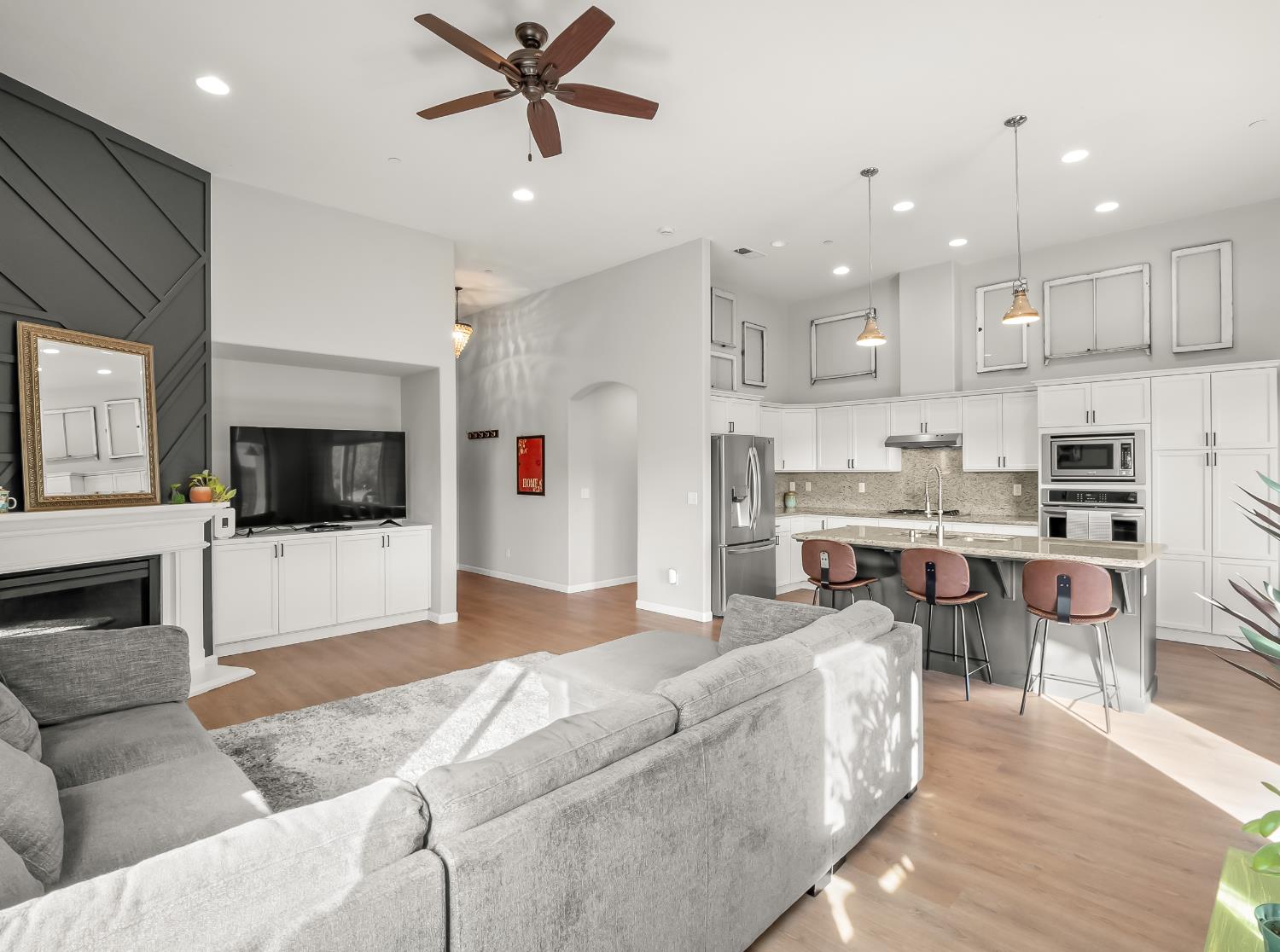 21262 Lago Bello Ln, Friant, CA 93626