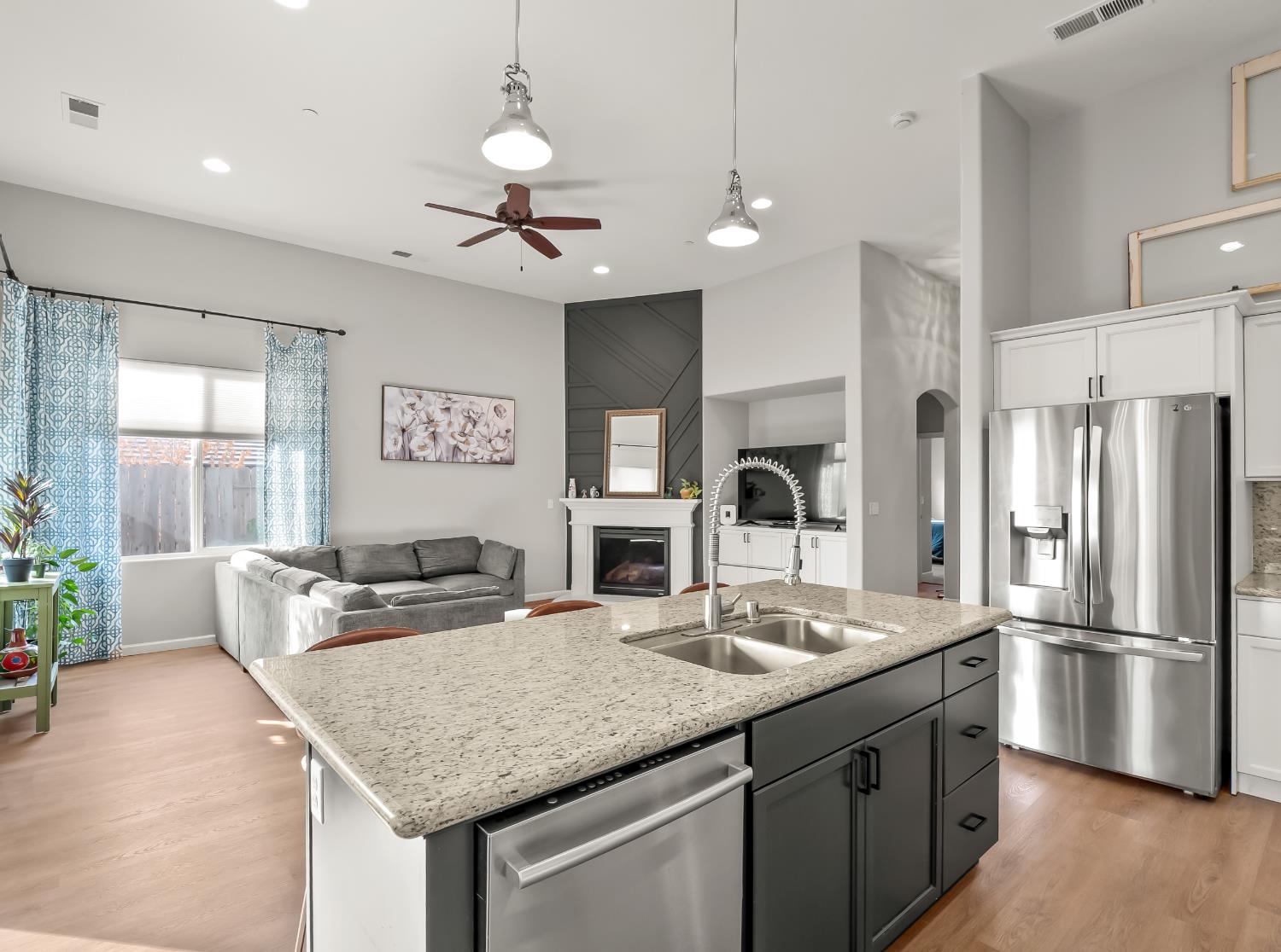 21262 Lago Bello Ln, Friant, CA 93626