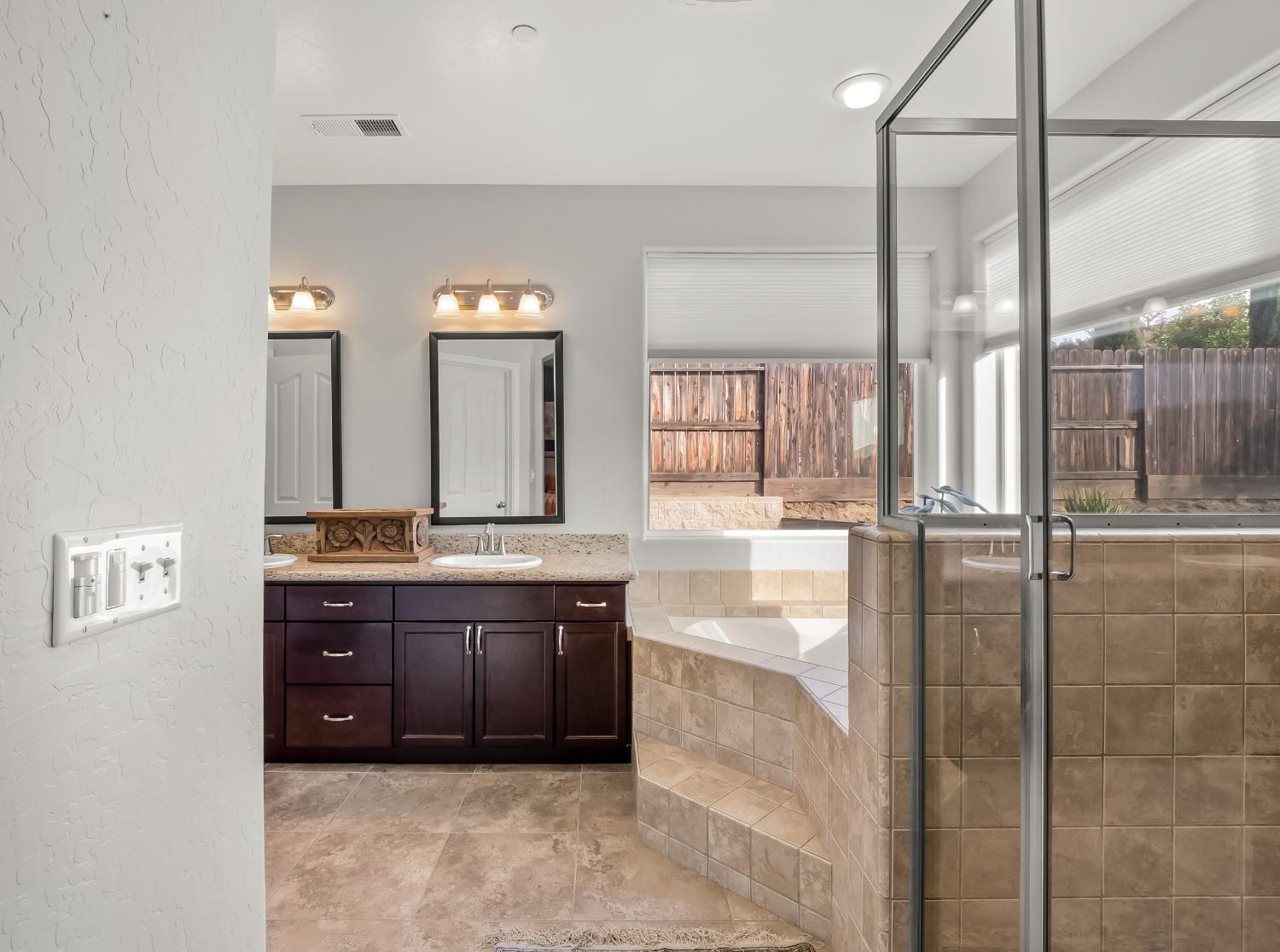 21262 Lago Bello Ln, Friant, CA 93626