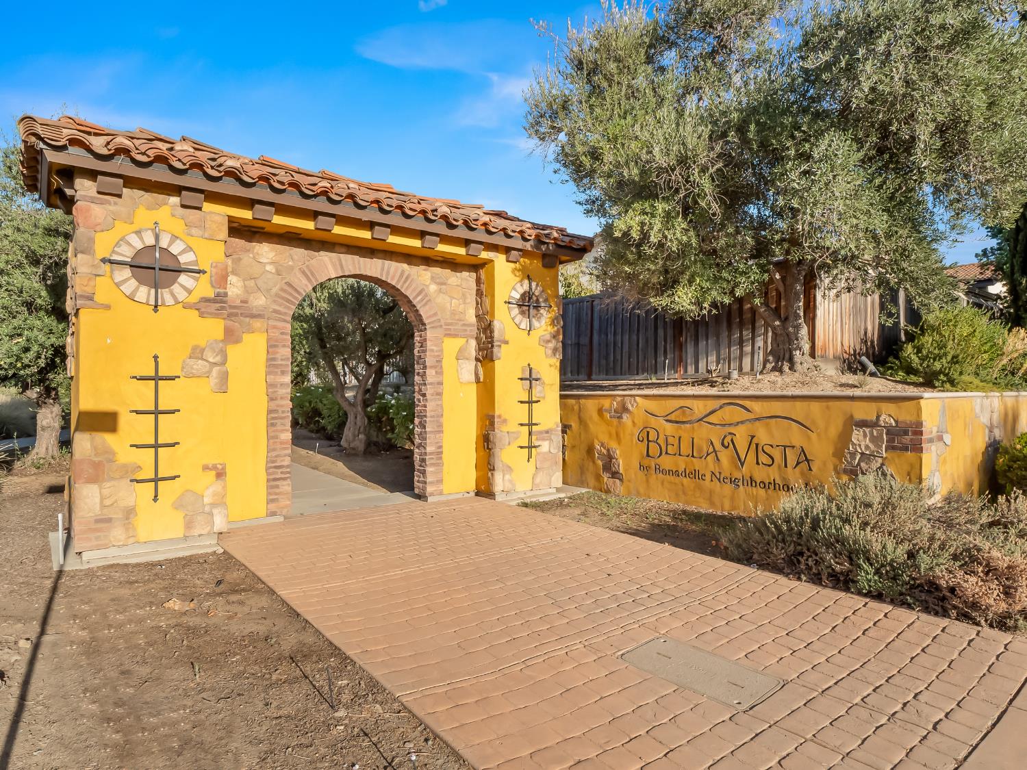 21262 Lago Bello Ln, Friant, CA 93626