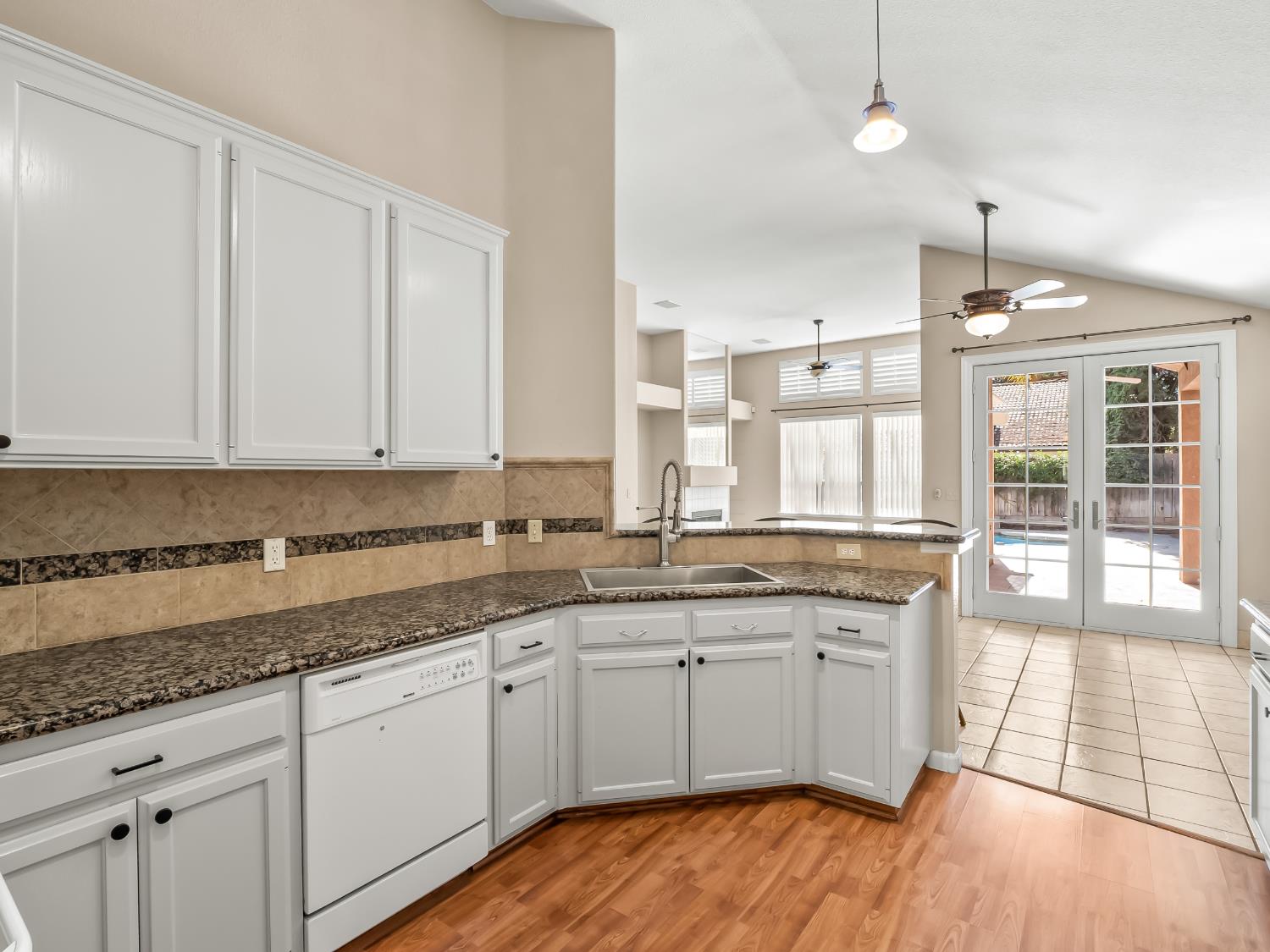 6229 W Alluvial Ave, Fresno, CA 93722