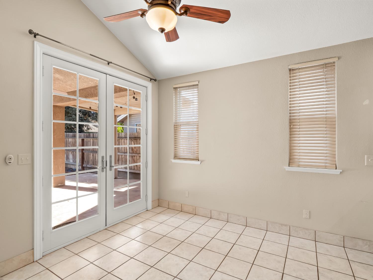 6229 W Alluvial Ave, Fresno, CA 93722