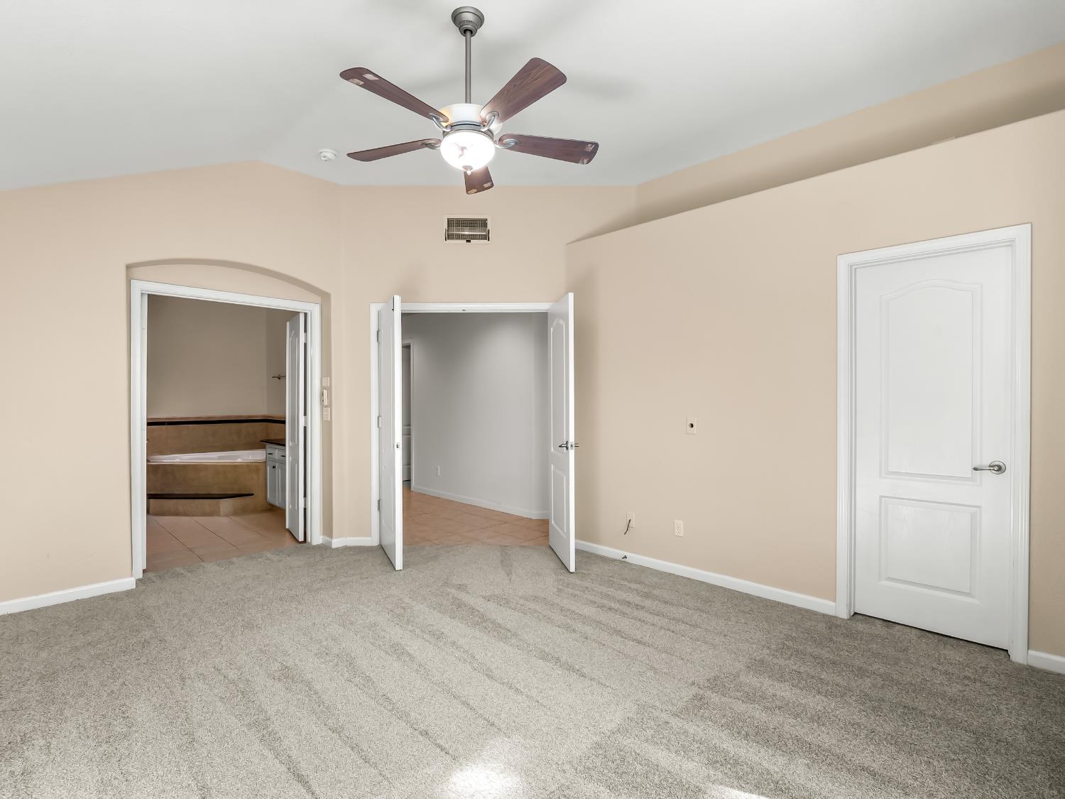 6229 W Alluvial Ave, Fresno, CA 93722