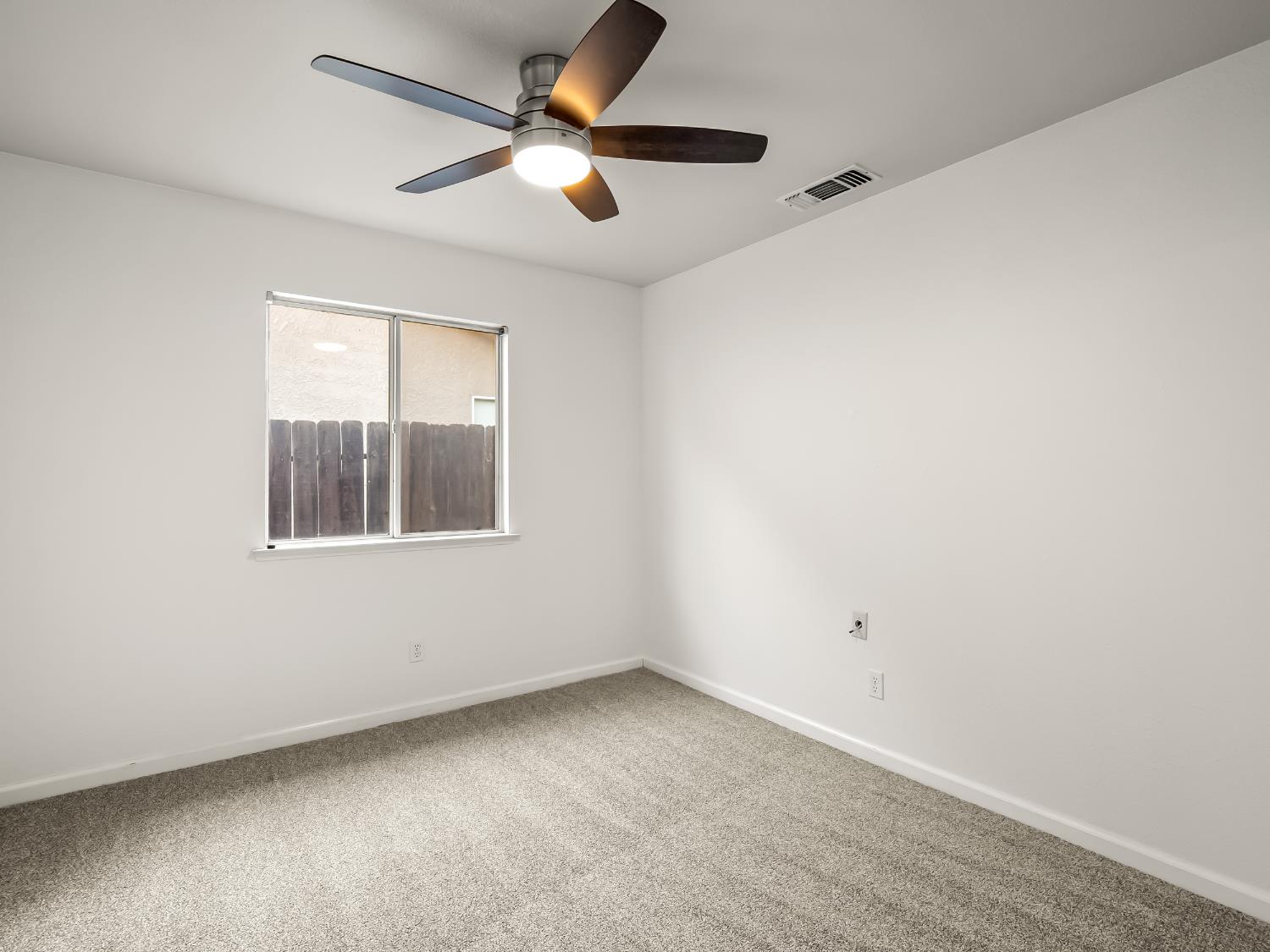 6229 W Alluvial Ave, Fresno, CA 93722