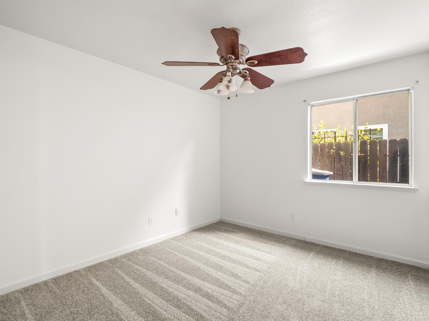 6229 W Alluvial Ave, Fresno, CA 93722
