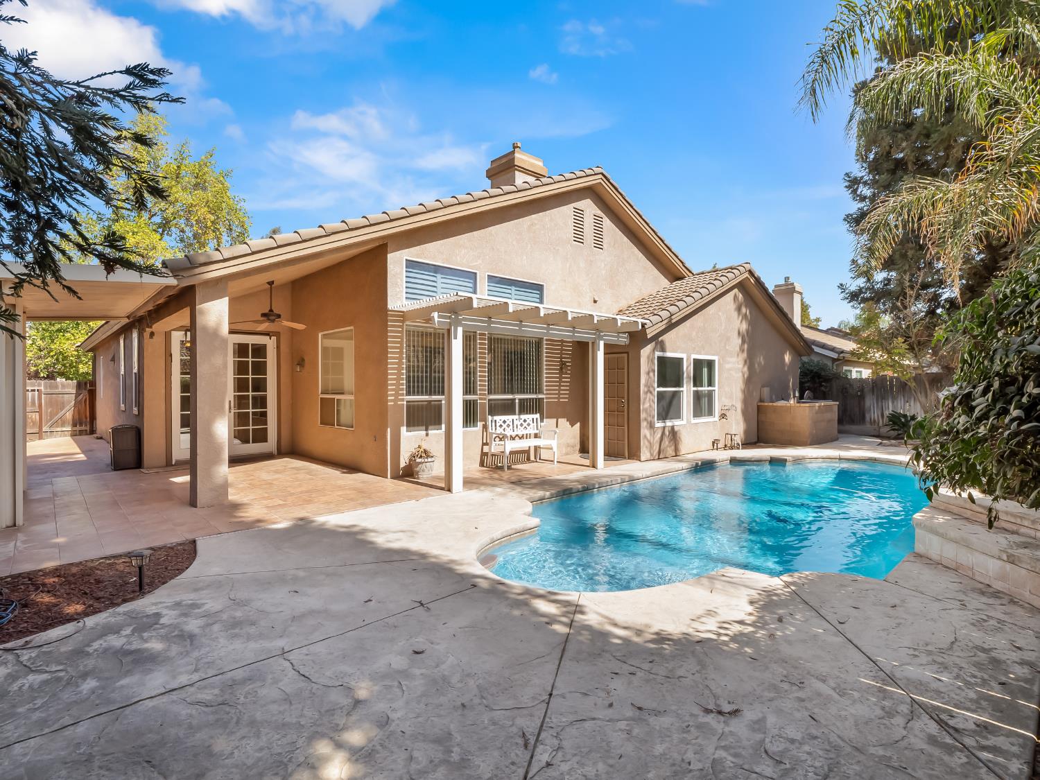 6229 W Alluvial Ave, Fresno, CA 93722