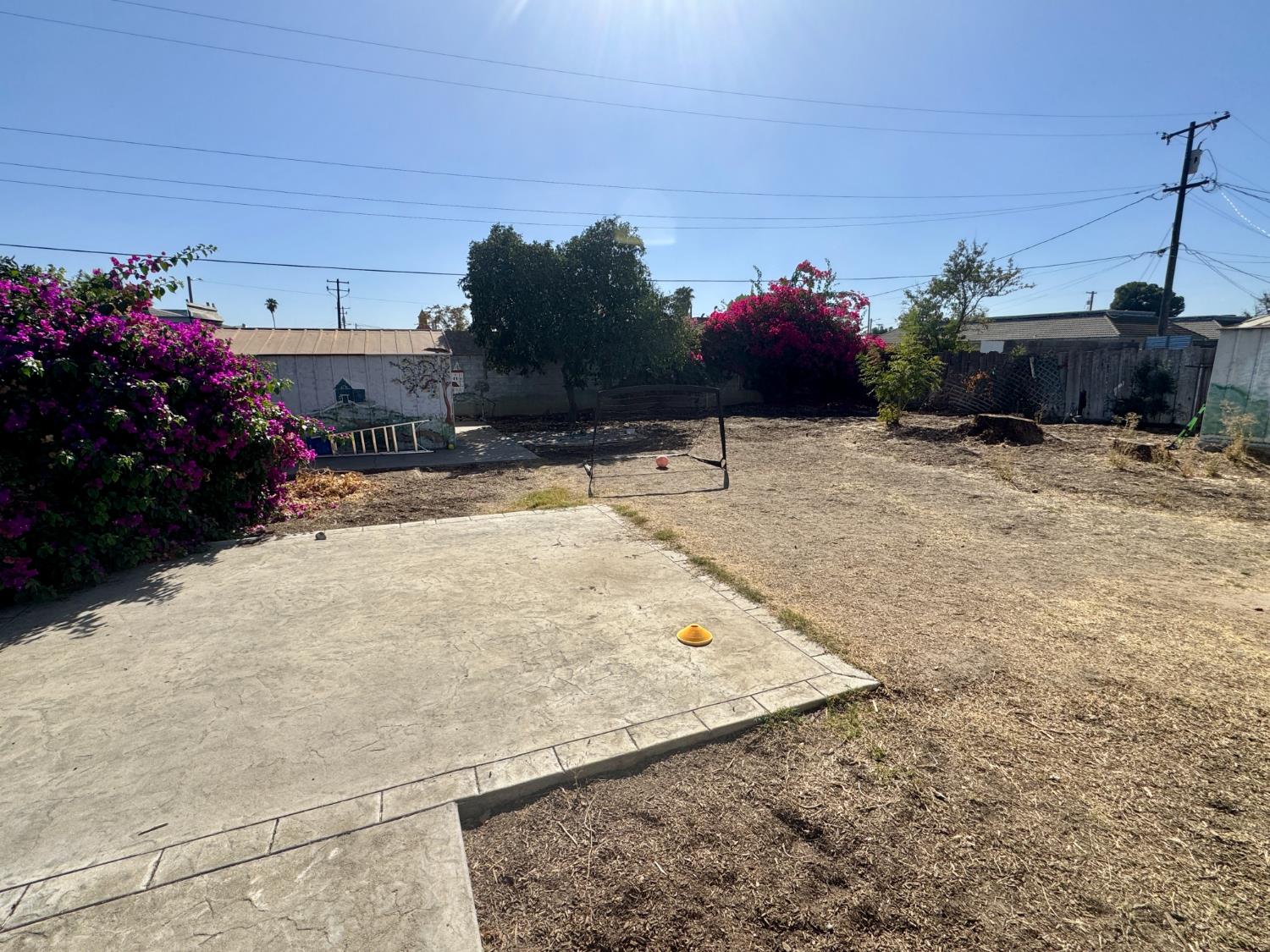 4774 E Hammond Ave, Fresno, CA 93703