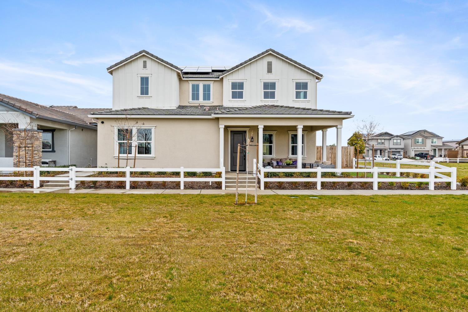 974 Dana Ln W, Madera, CA 93636