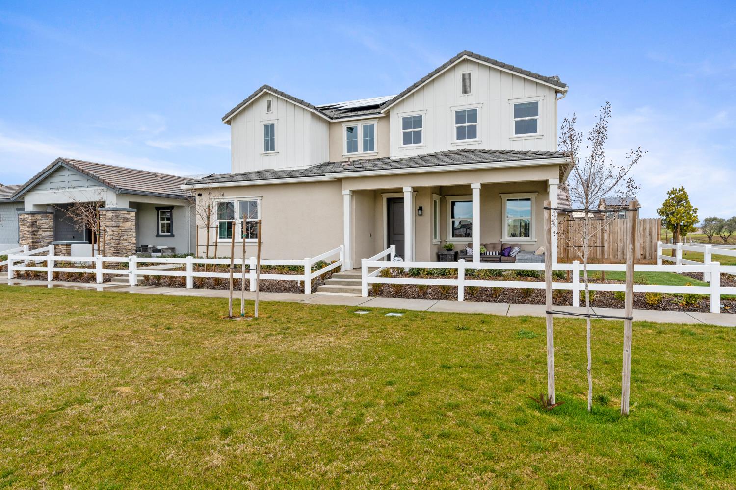 974 Dana Ln W, Madera, CA 93636