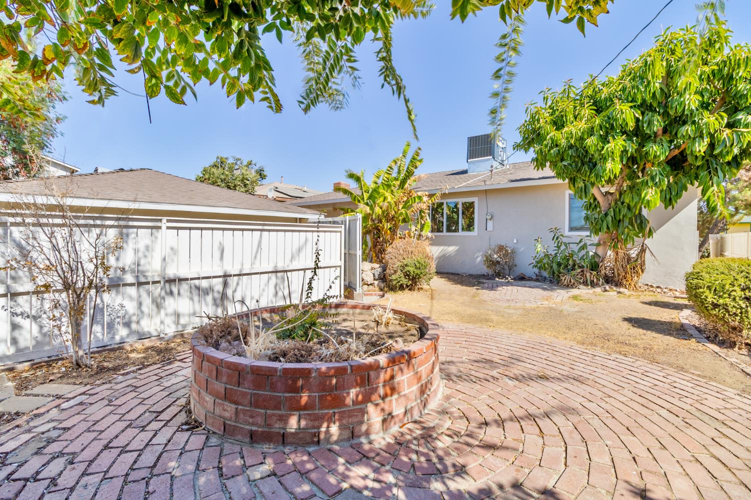 3208 Hollins St, Bakersfield, CA 93305