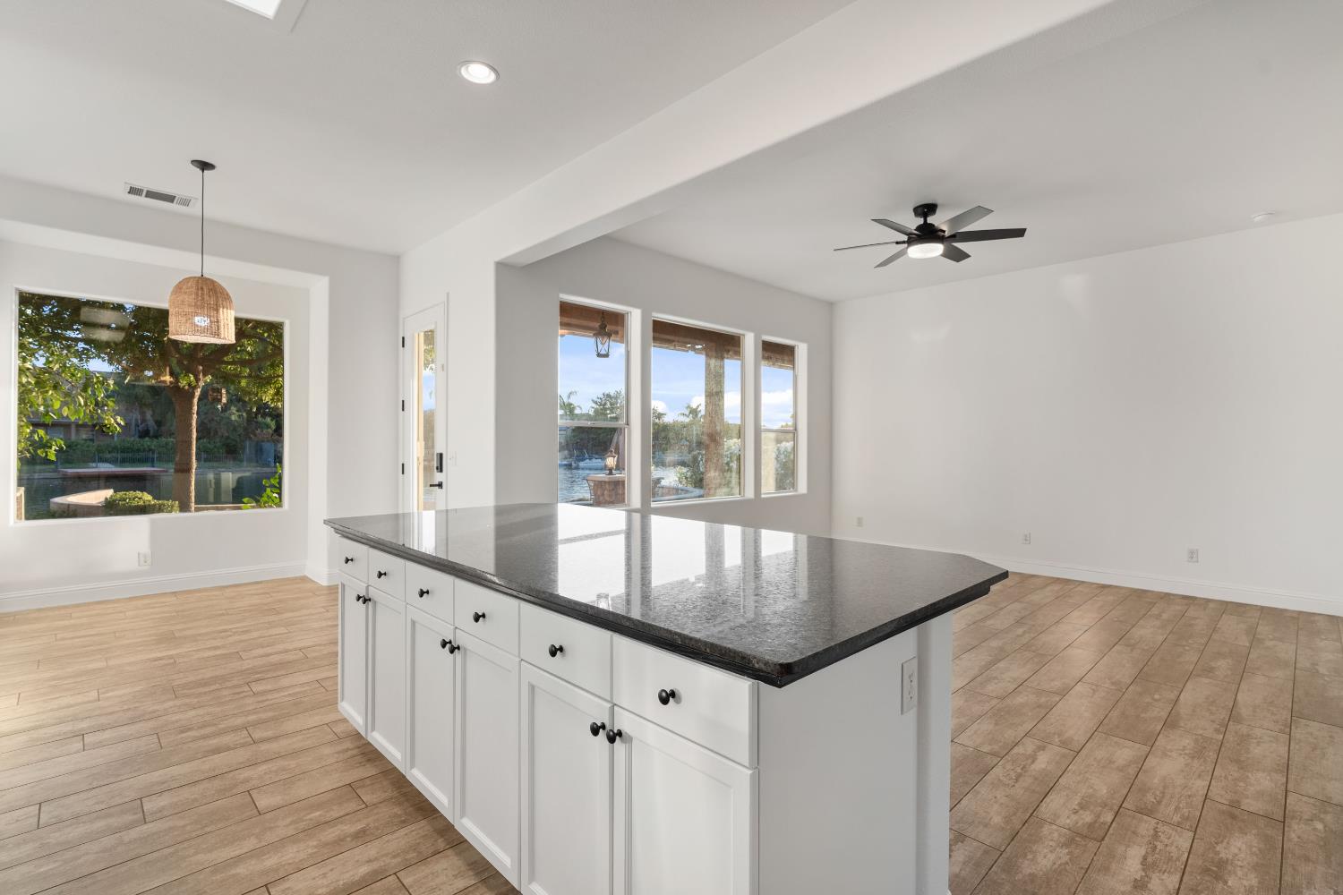 10873 E Clearwater Way, Clovis, CA 93619