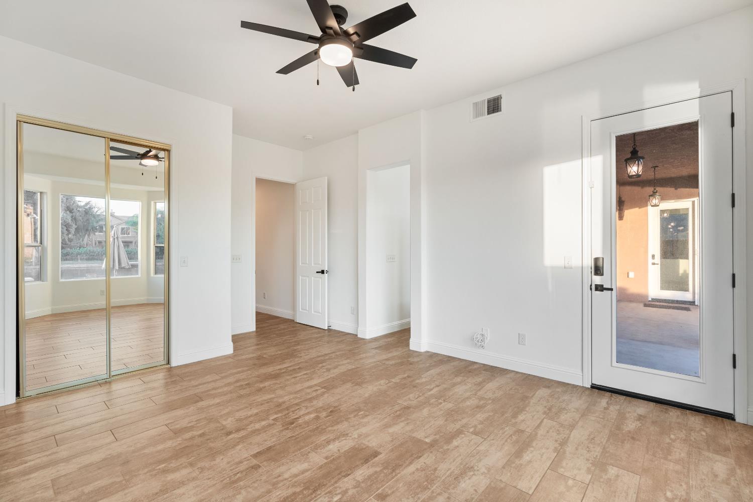 10873 E Clearwater Way, Clovis, CA 93619
