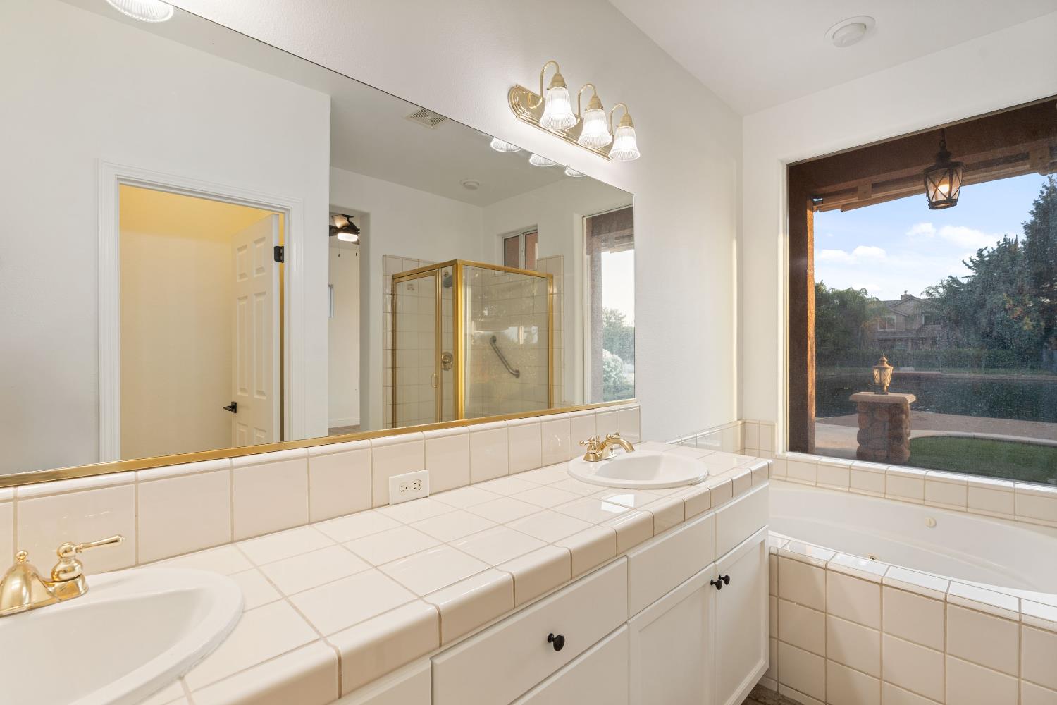 10873 E Clearwater Way, Clovis, CA 93619