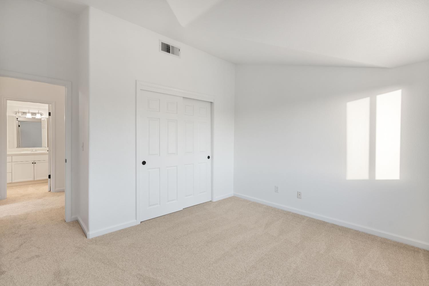 10873 E Clearwater Way, Clovis, CA 93619