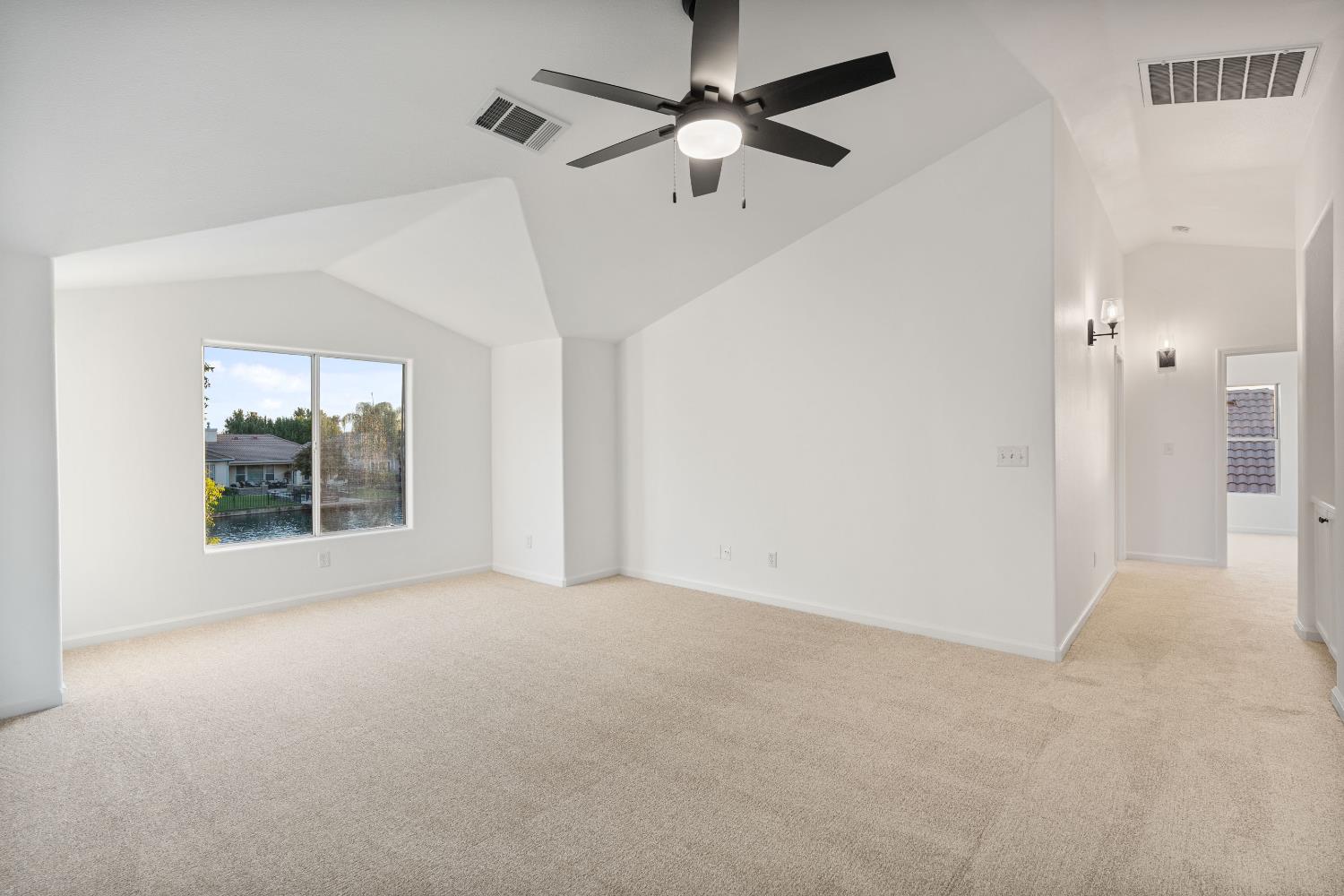 10873 E Clearwater Way, Clovis, CA 93619