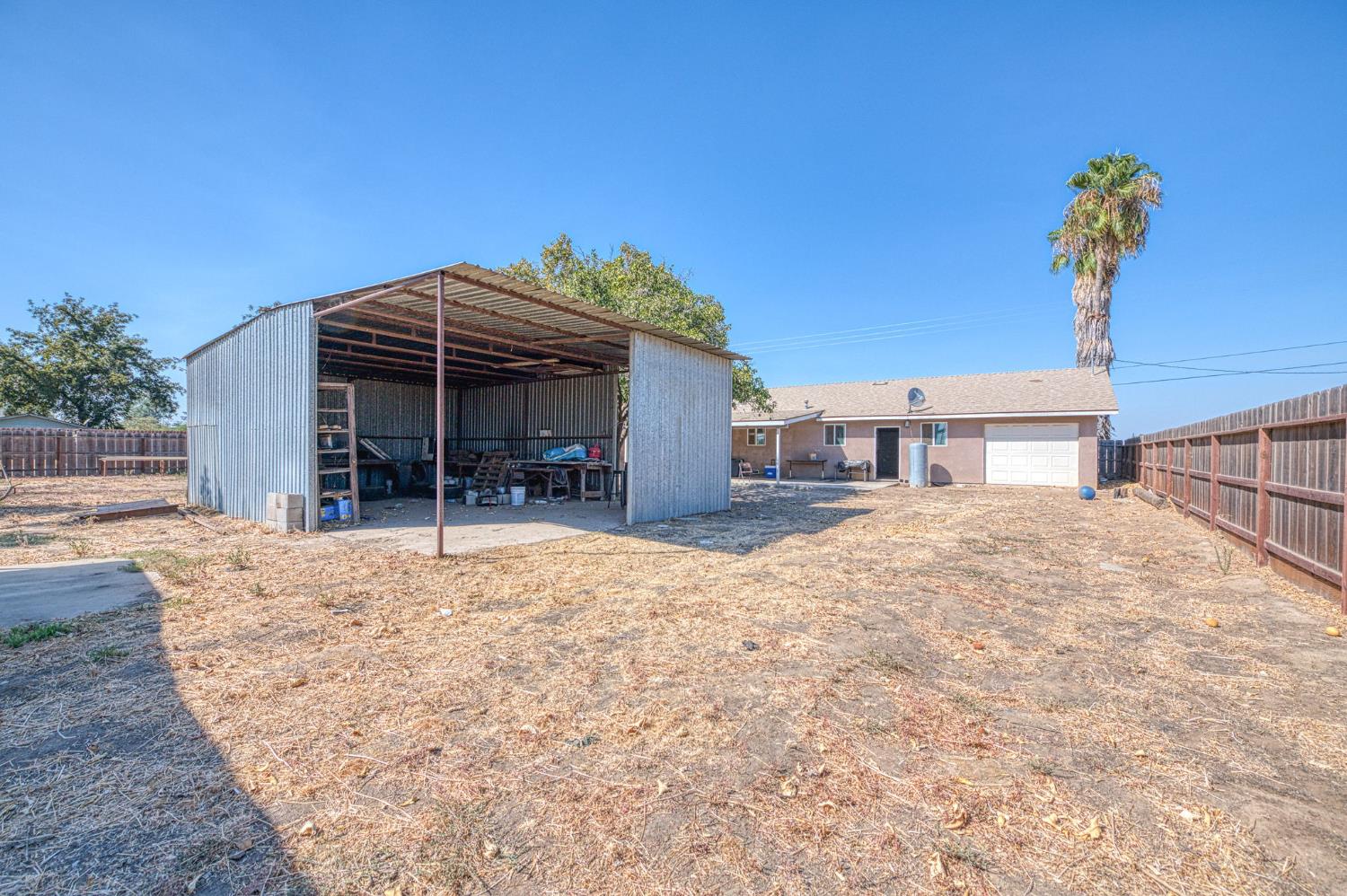 3555 W Nielsen Ave, Fresno, CA 93706