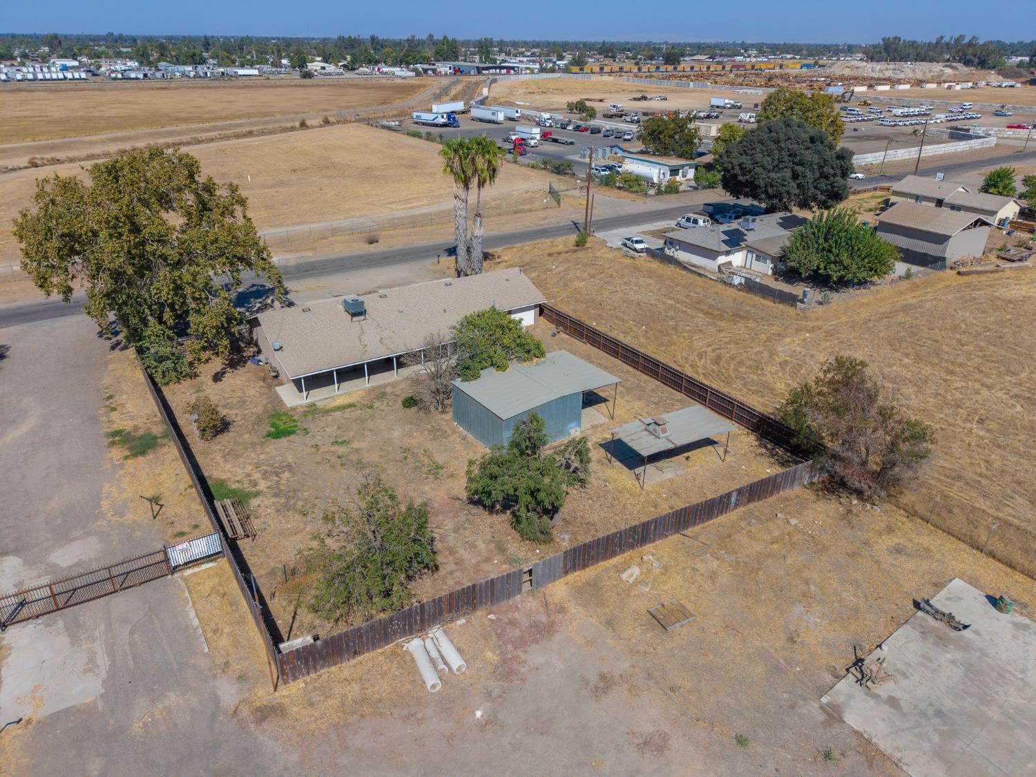 3555 W Nielsen Ave, Fresno, CA 93706