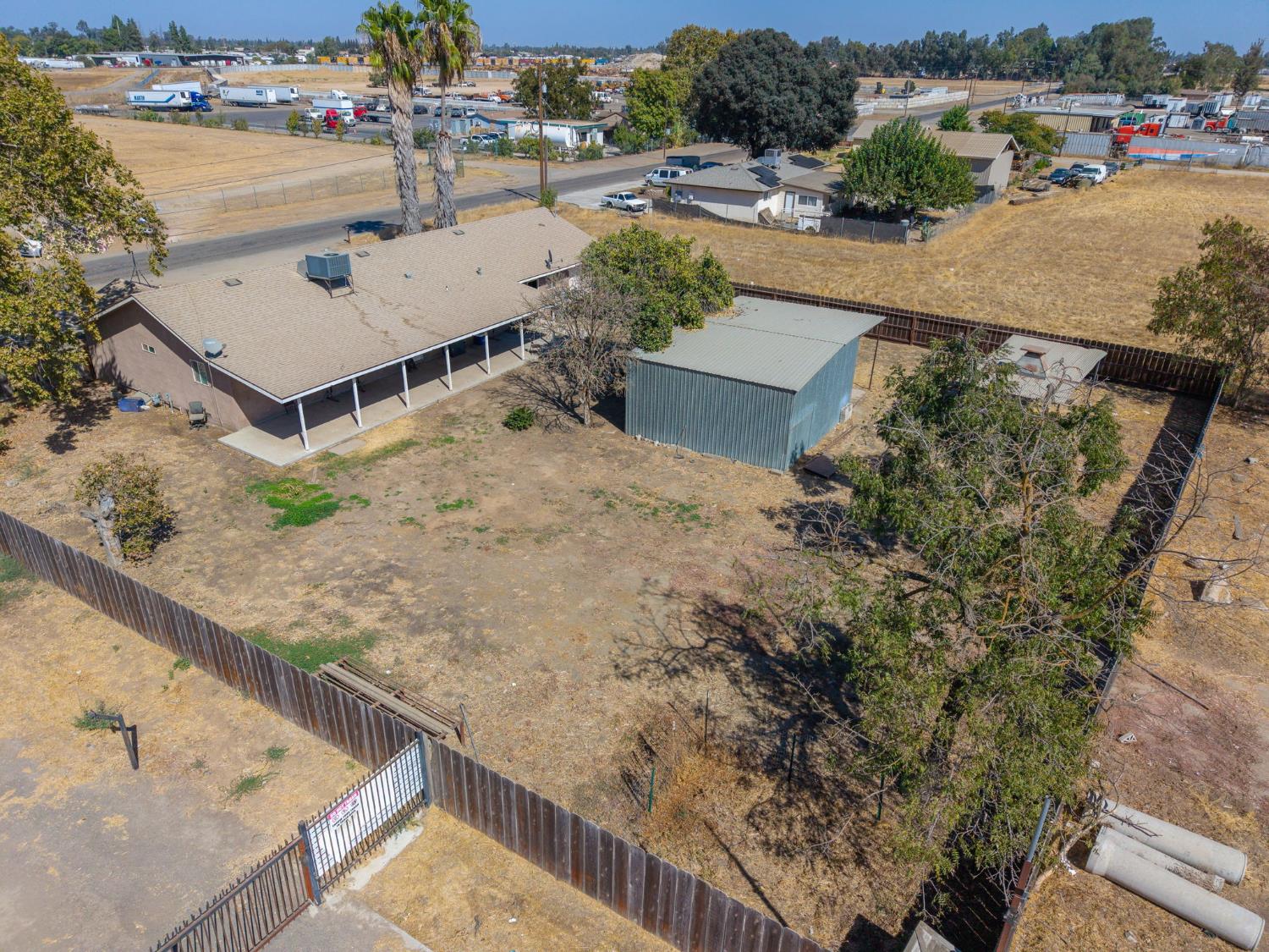 3555 W Nielsen Ave, Fresno, CA 93706