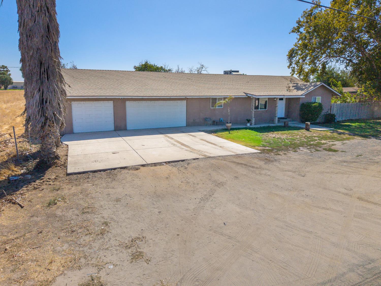 3555 W Nielsen Ave, Fresno, CA 93706