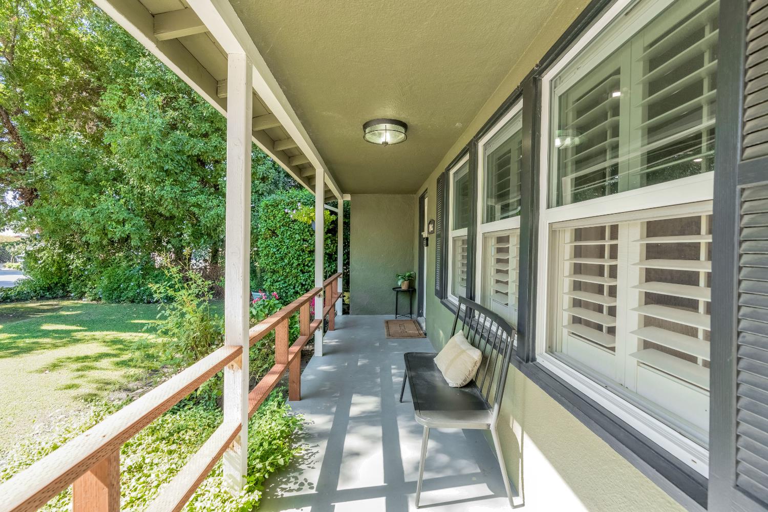 1076 W Myrtle, Visalia, CA 93277