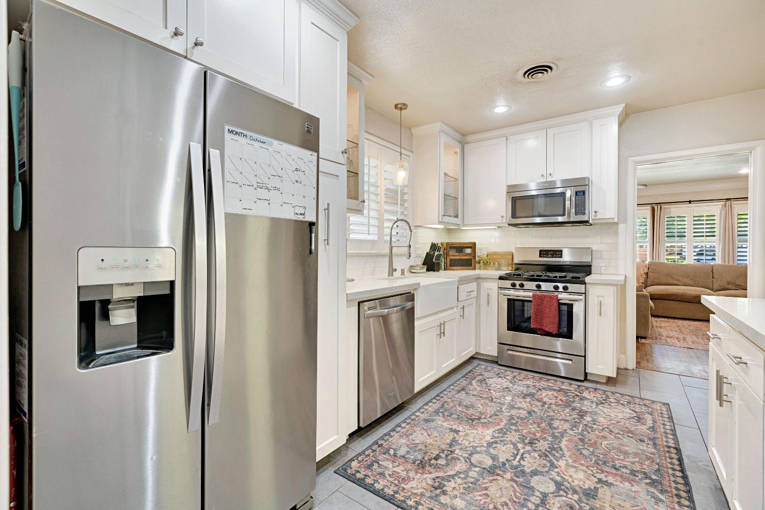 1076 W Myrtle, Visalia, CA 93277