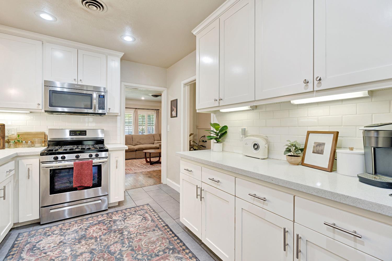 1076 W Myrtle, Visalia, CA 93277