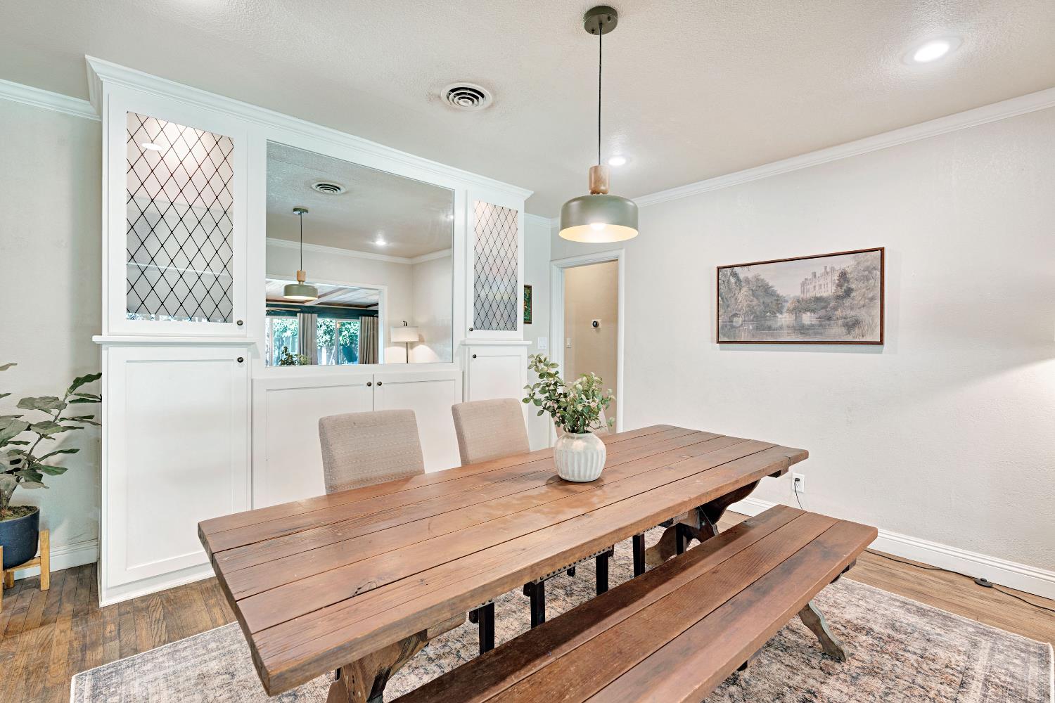 1076 W Myrtle, Visalia, CA 93277