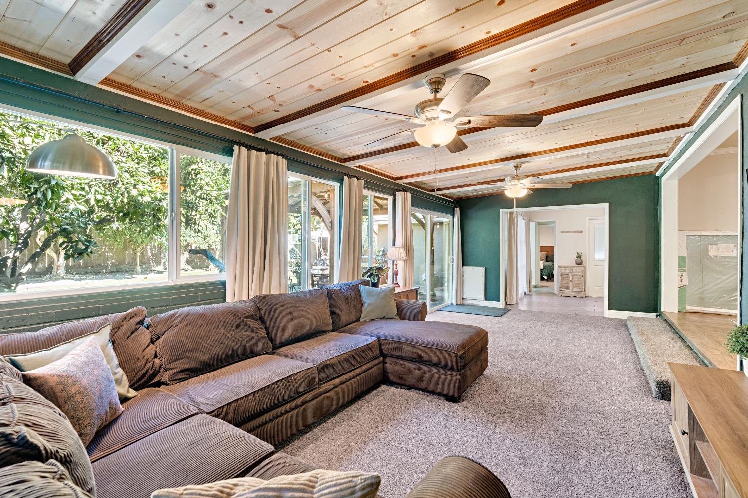 1076 W Myrtle, Visalia, CA 93277