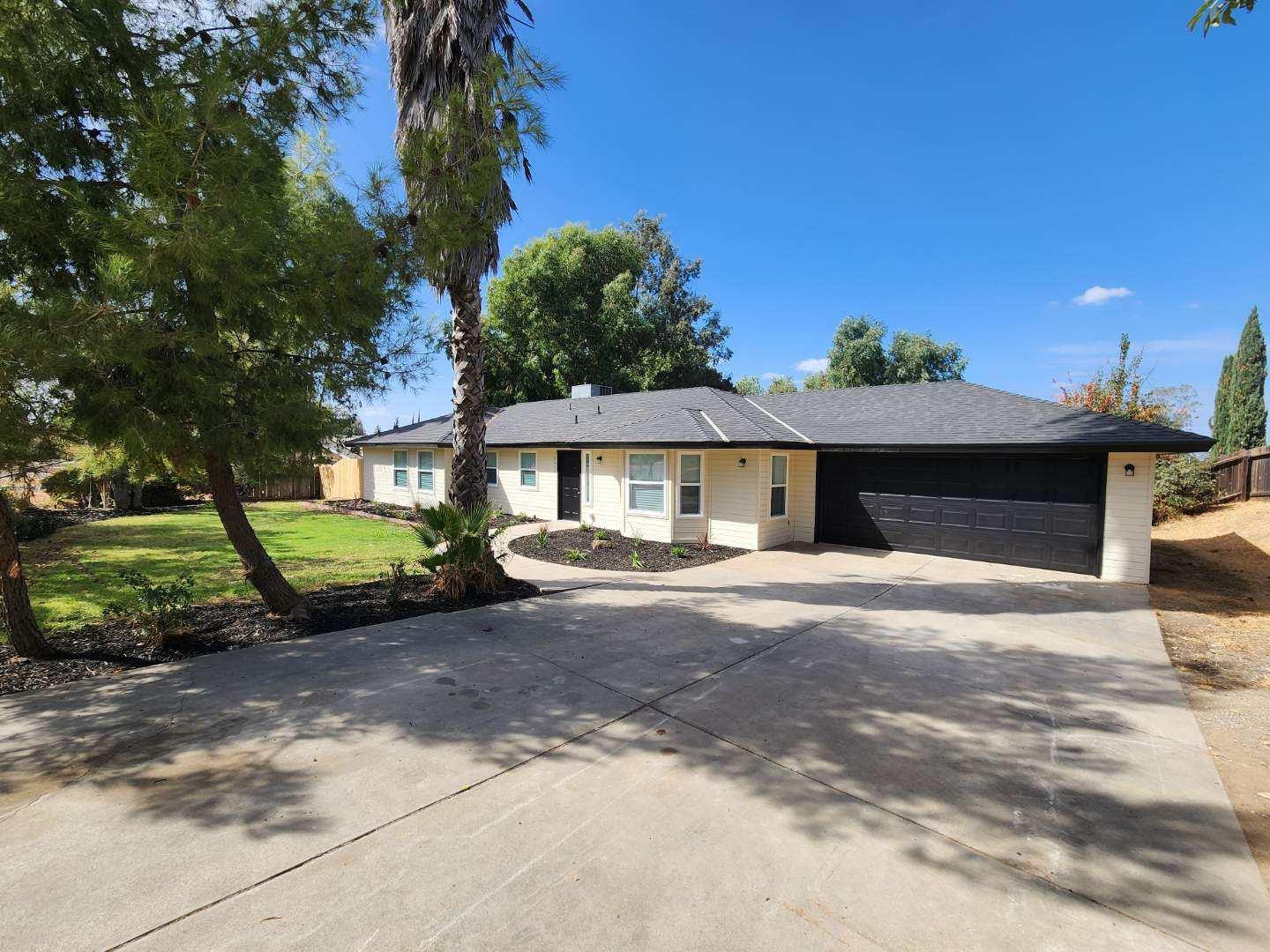 18626 Ridgedale Dr, Madera, CA 93638