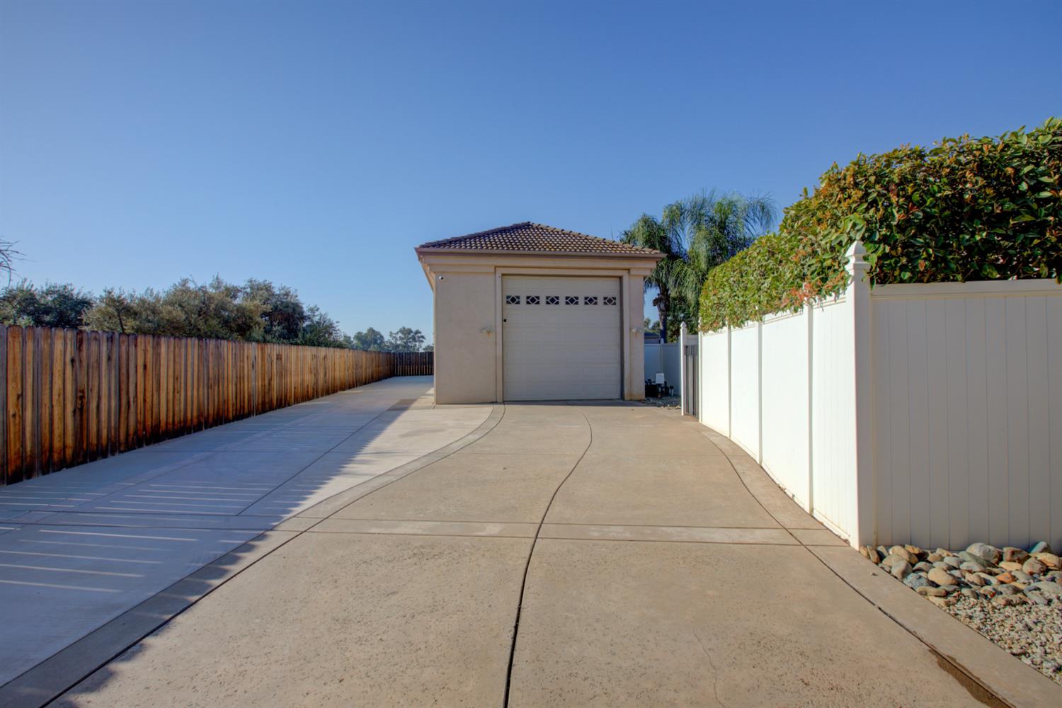 2861 Trovare Ct, Merced, CA 95340