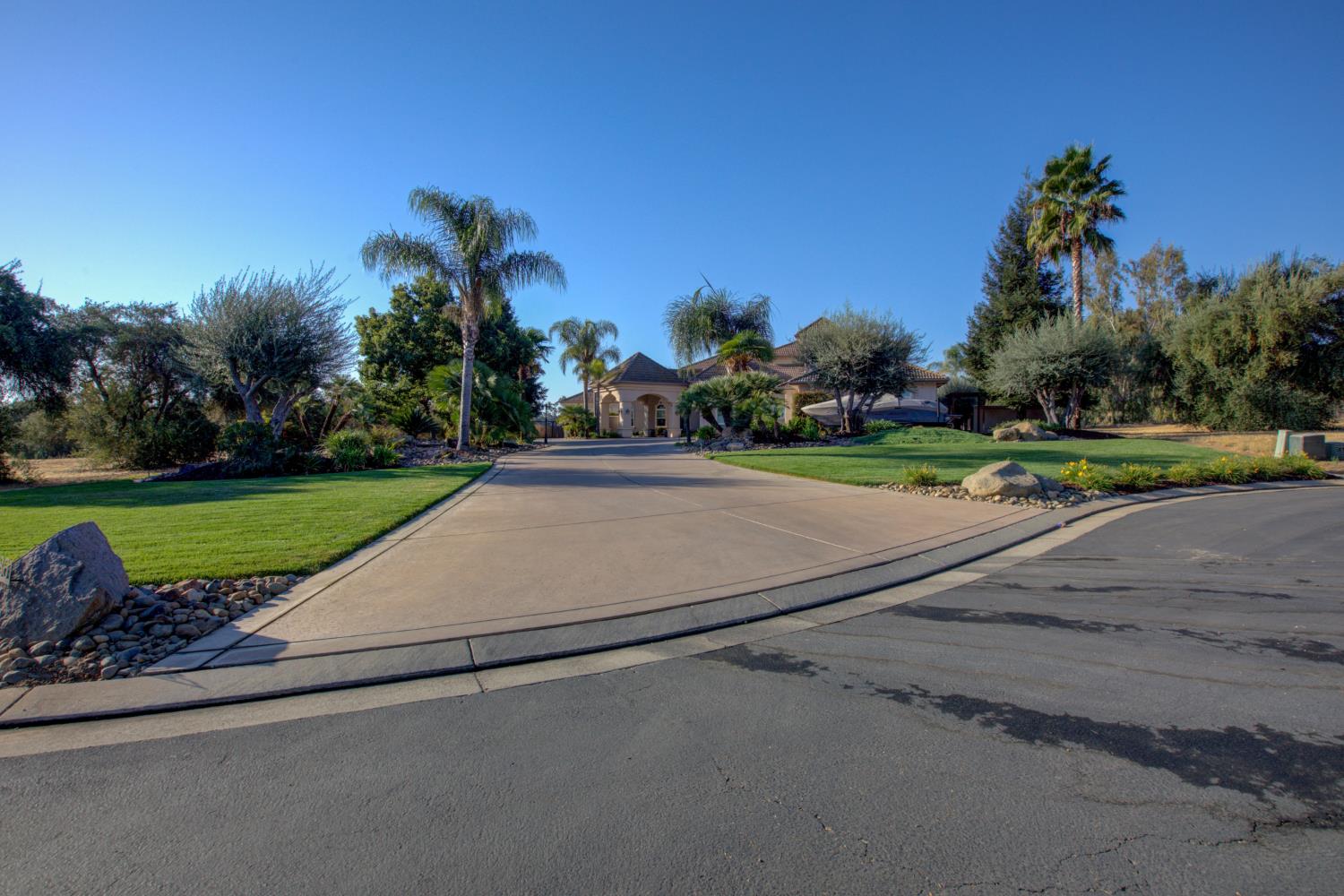 2861 Trovare Ct, Merced, CA 95340