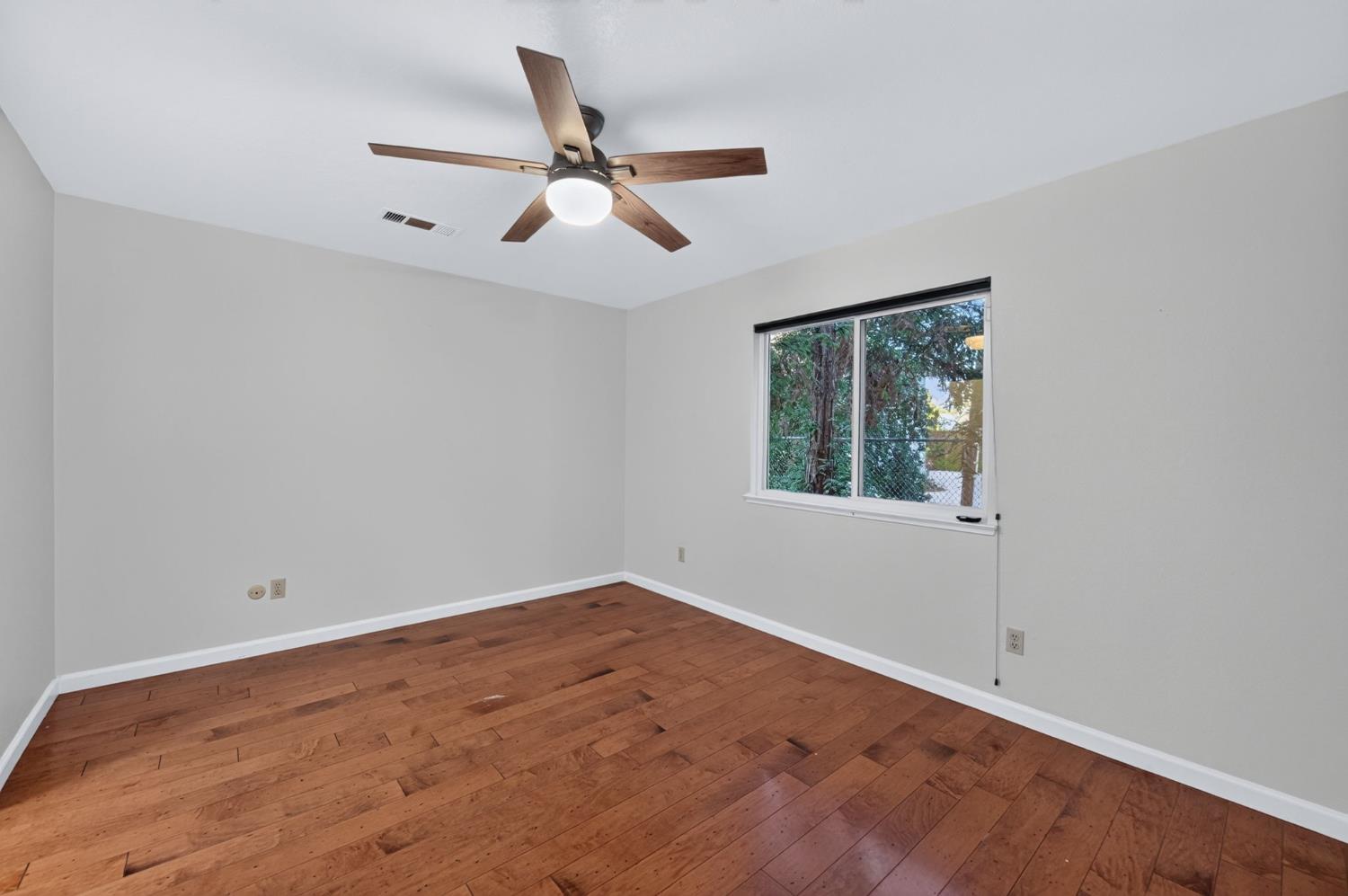 7950 E Shields Ave, Fresno, CA 93737