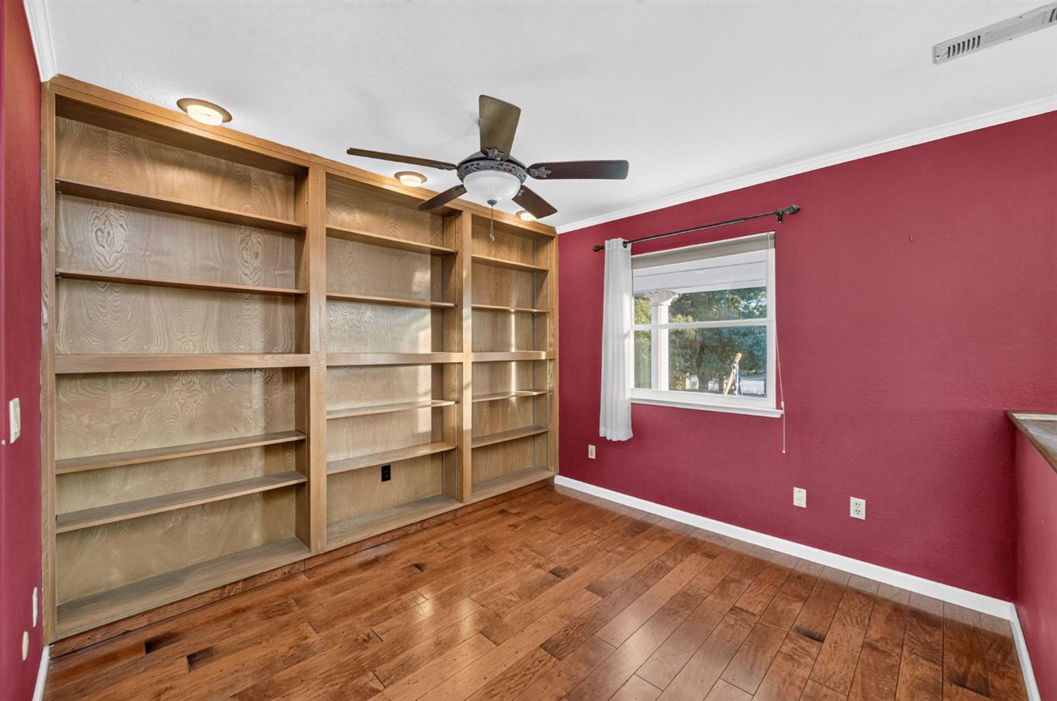 7950 E Shields Ave, Fresno, CA 93737