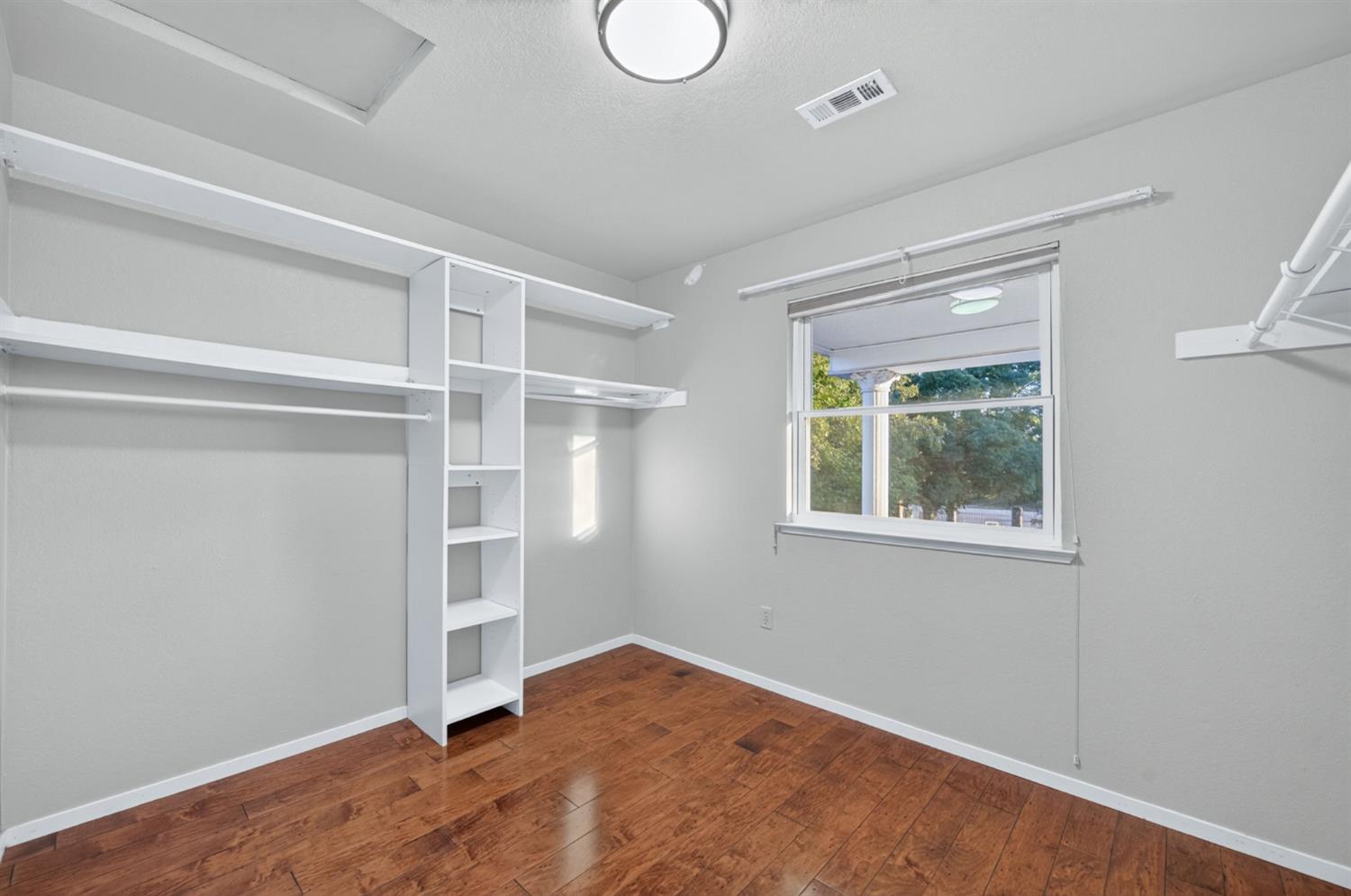 7950 E Shields Ave, Fresno, CA 93737