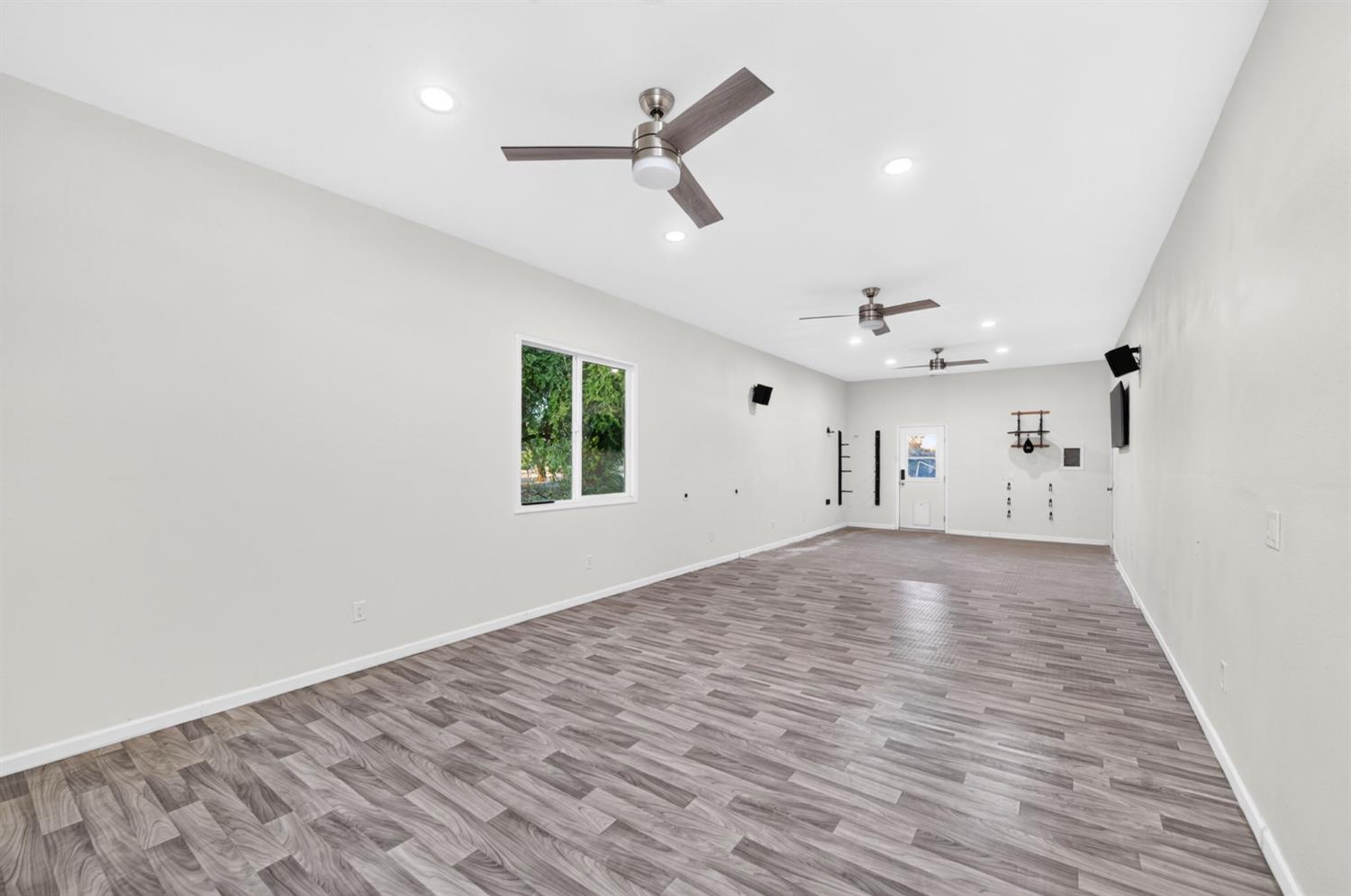 7950 E Shields Ave, Fresno, CA 93737
