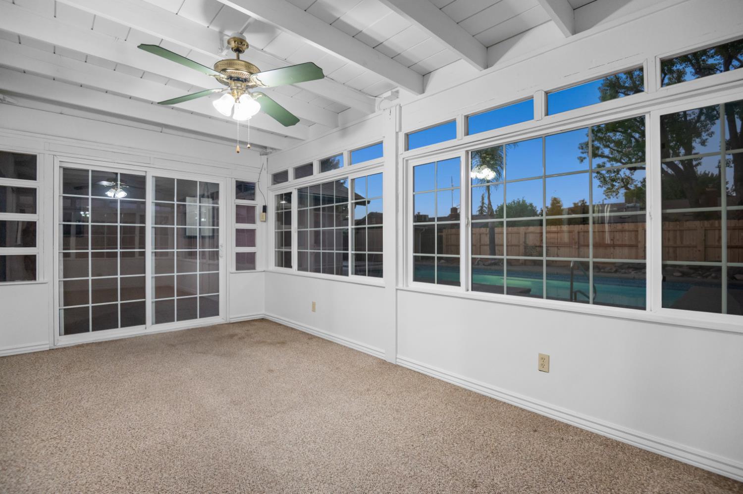 2824 W Hemlock Ct, Visalia, CA 93277