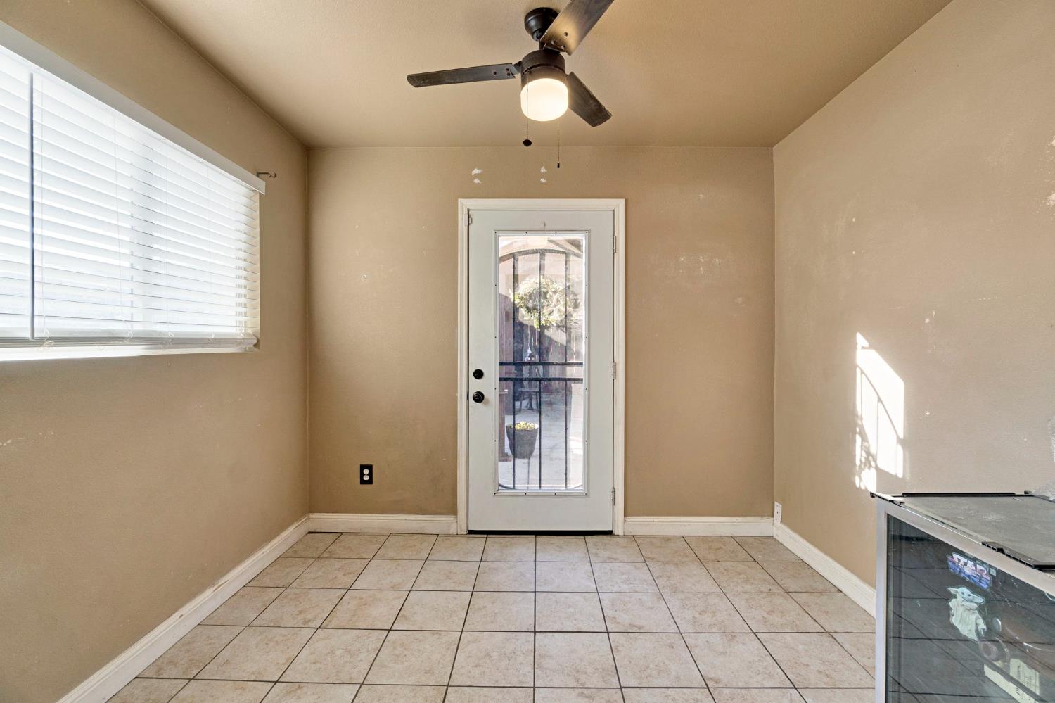 1500 Josephine Ct, Madera, CA 93638