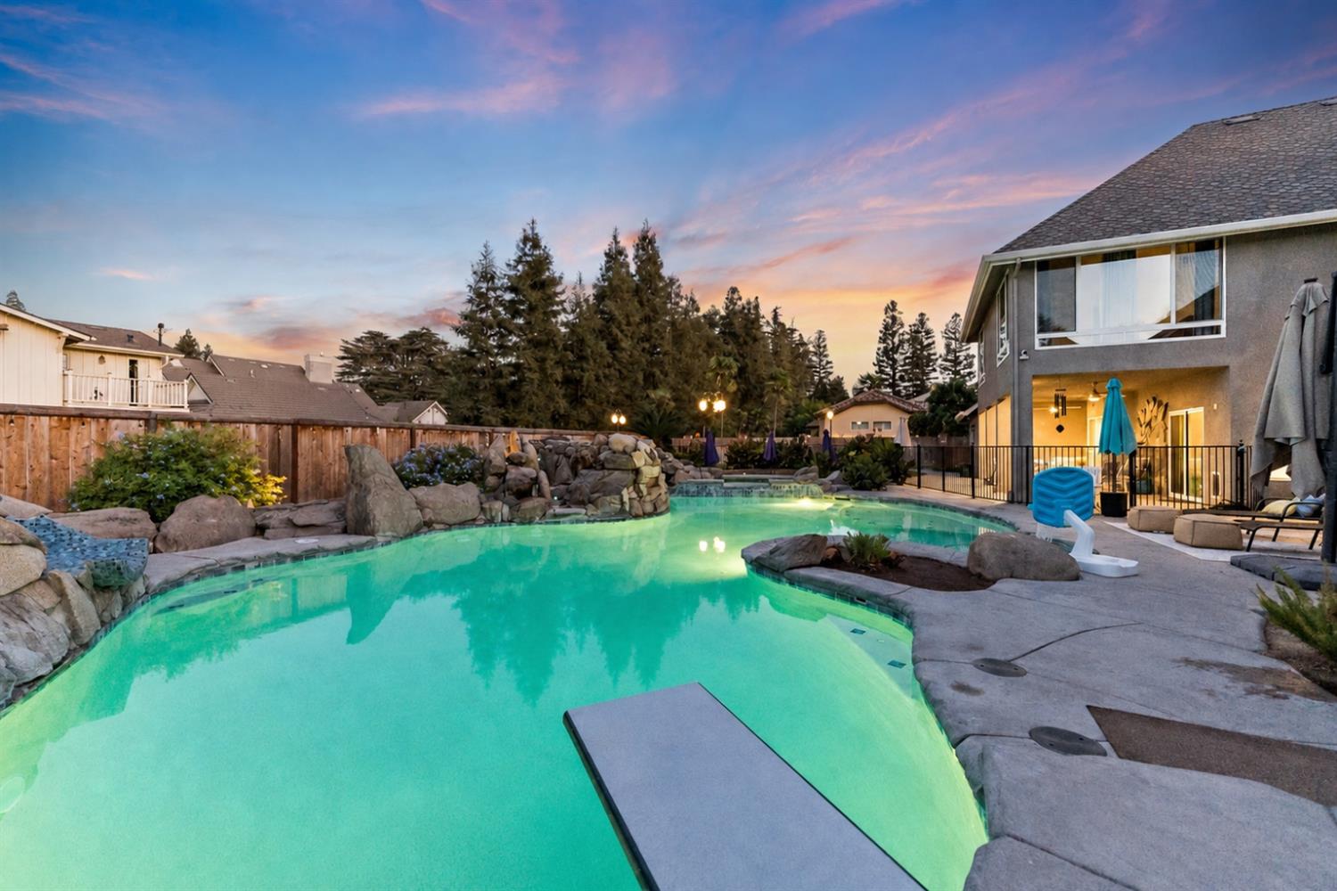 6054 N Woodson Ave, Fresno, CA 93711