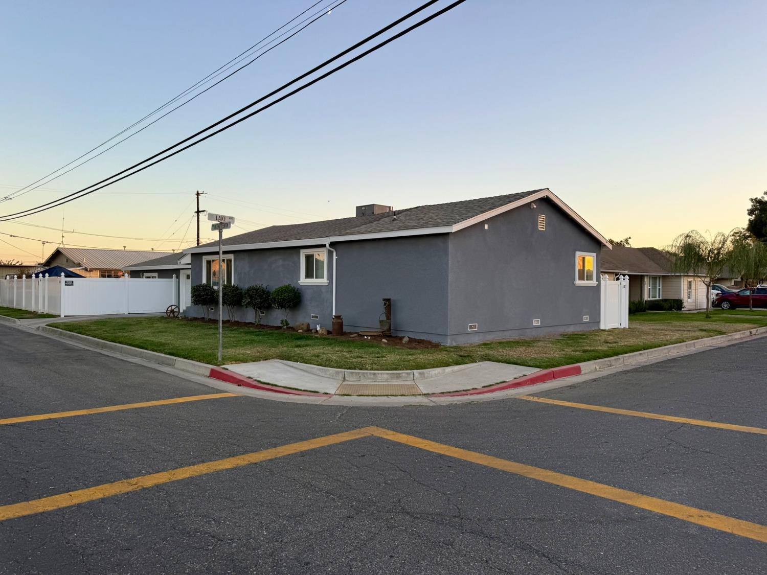 355 N 13th St, Chowchilla, CA 93610