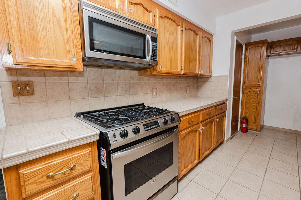 2994 E Ashlan Ave, Fresno, CA 93726
