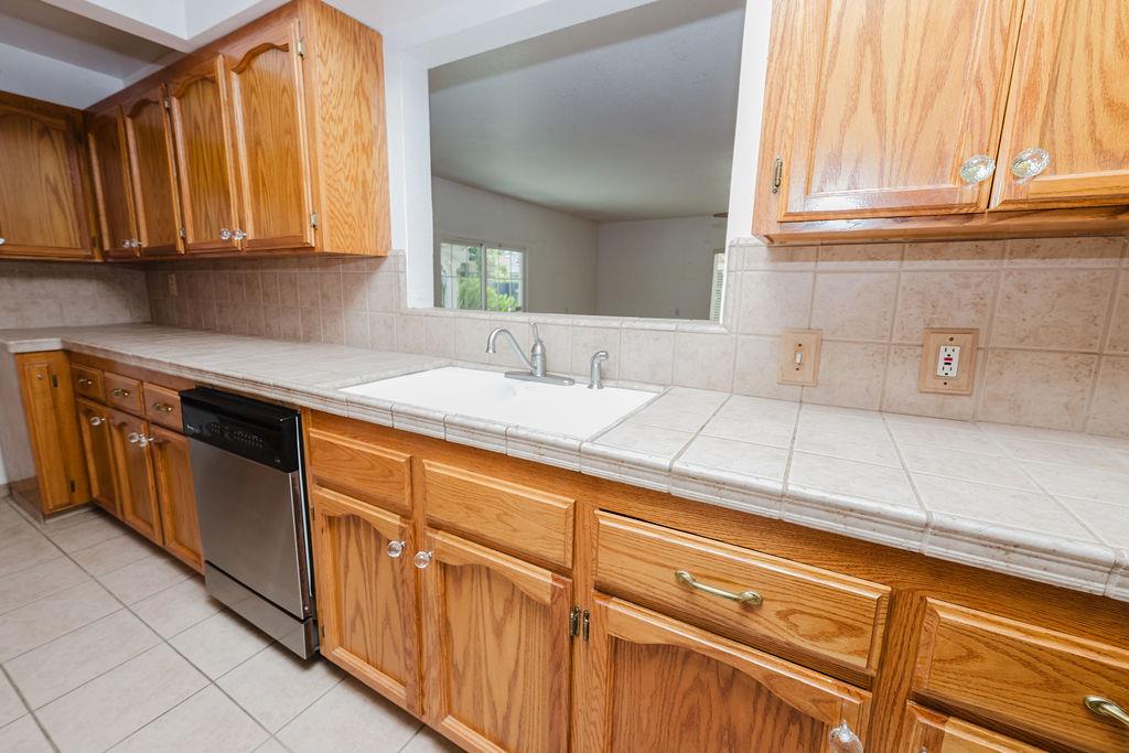 2994 E Ashlan Ave, Fresno, CA 93726
