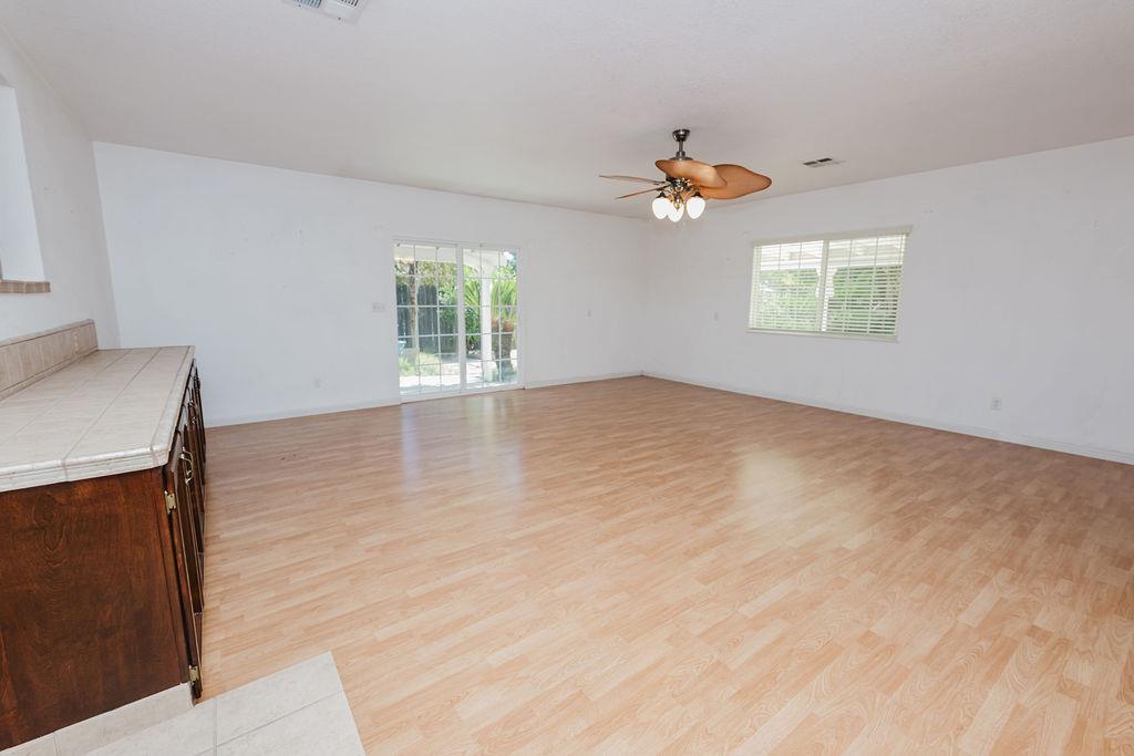 2994 E Ashlan Ave, Fresno, CA 93726