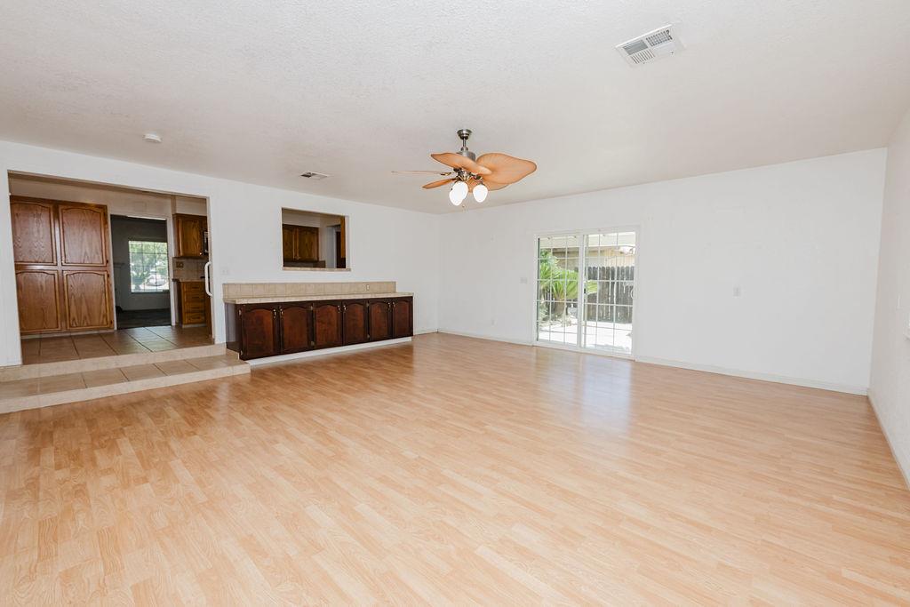 2994 E Ashlan Ave, Fresno, CA 93726