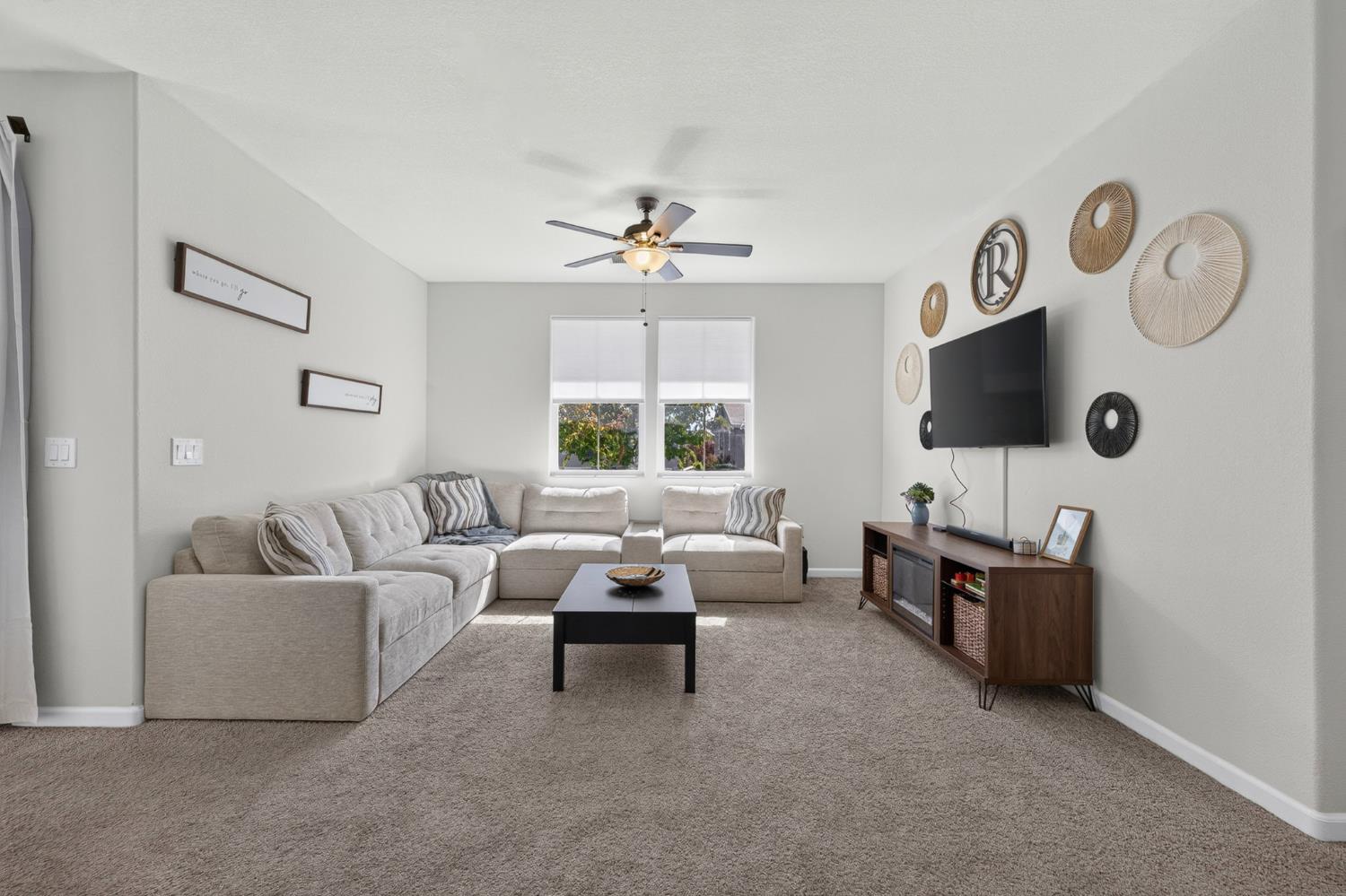 2047 Boccioni Ln, Clovis, CA 93611