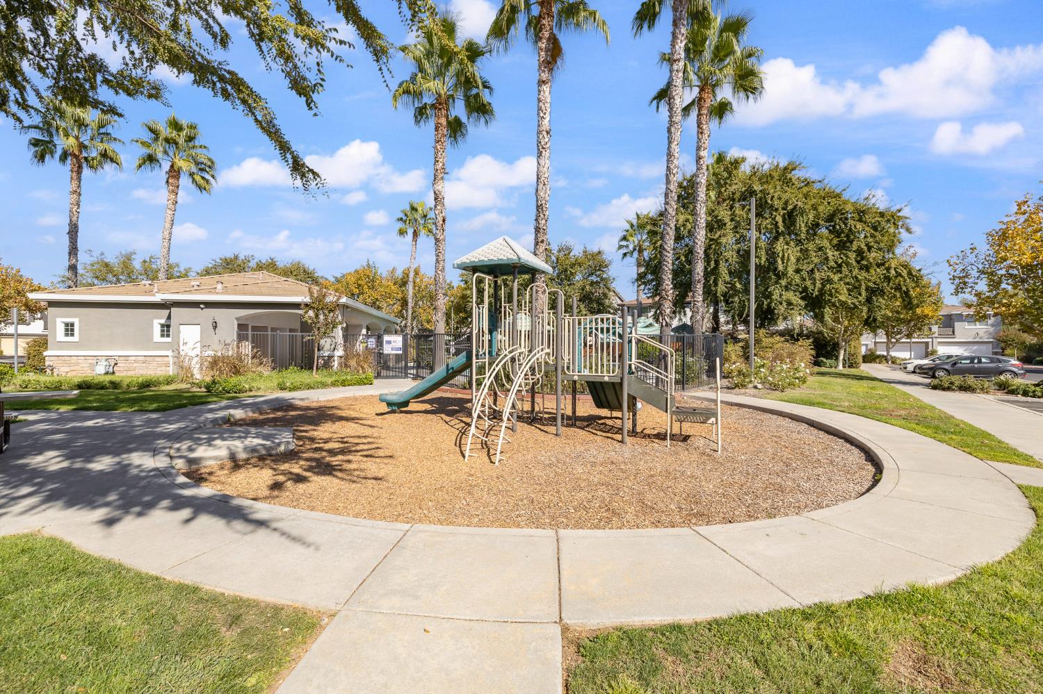 2047 Boccioni Ln, Clovis, CA 93611