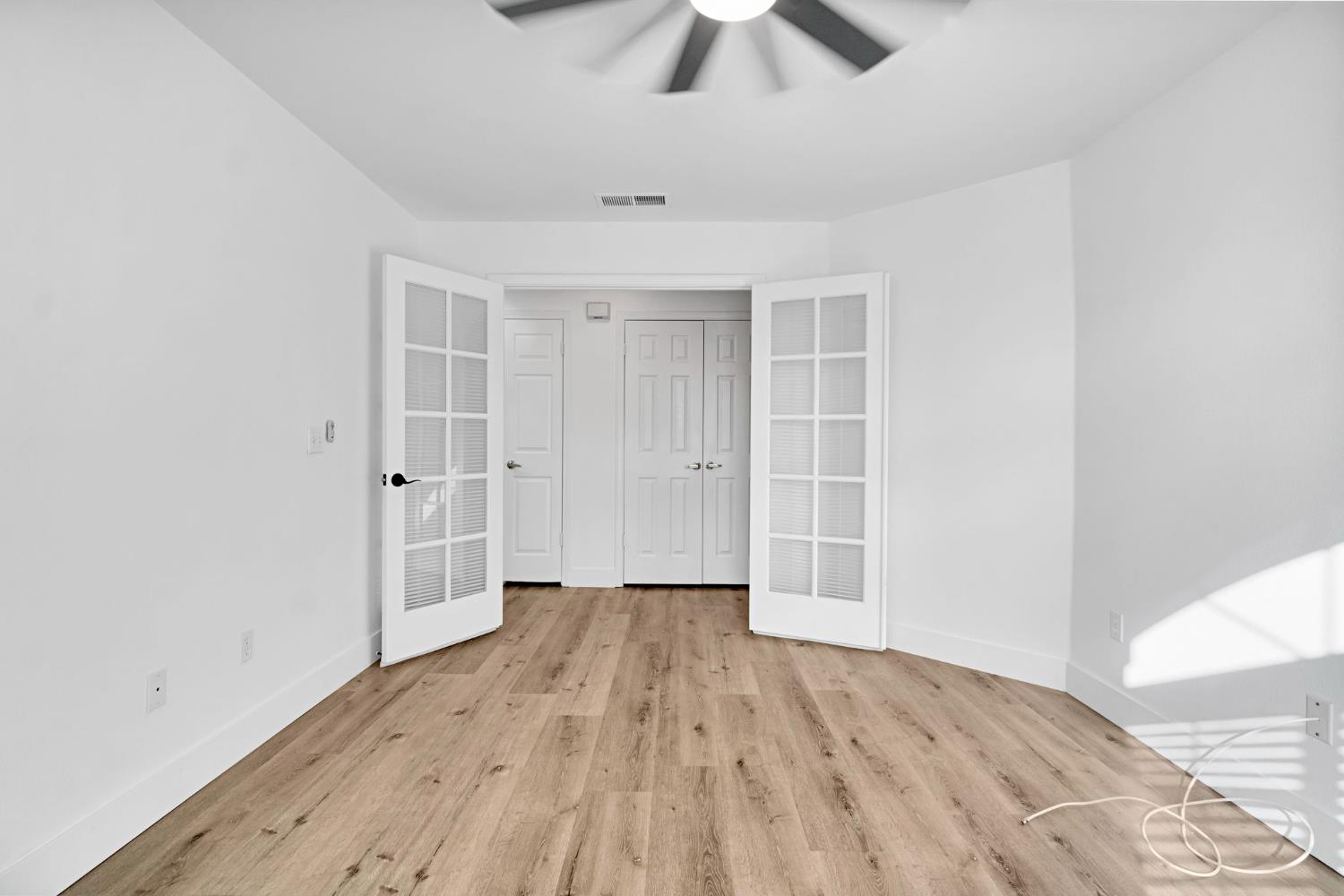 349 S Thomas Ave, Kerman, CA 93630