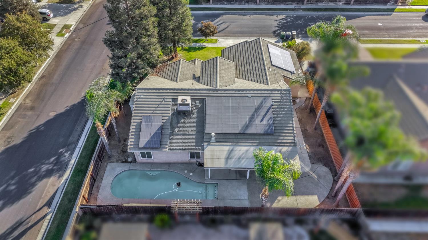 349 S Thomas Ave, Kerman, CA 93630