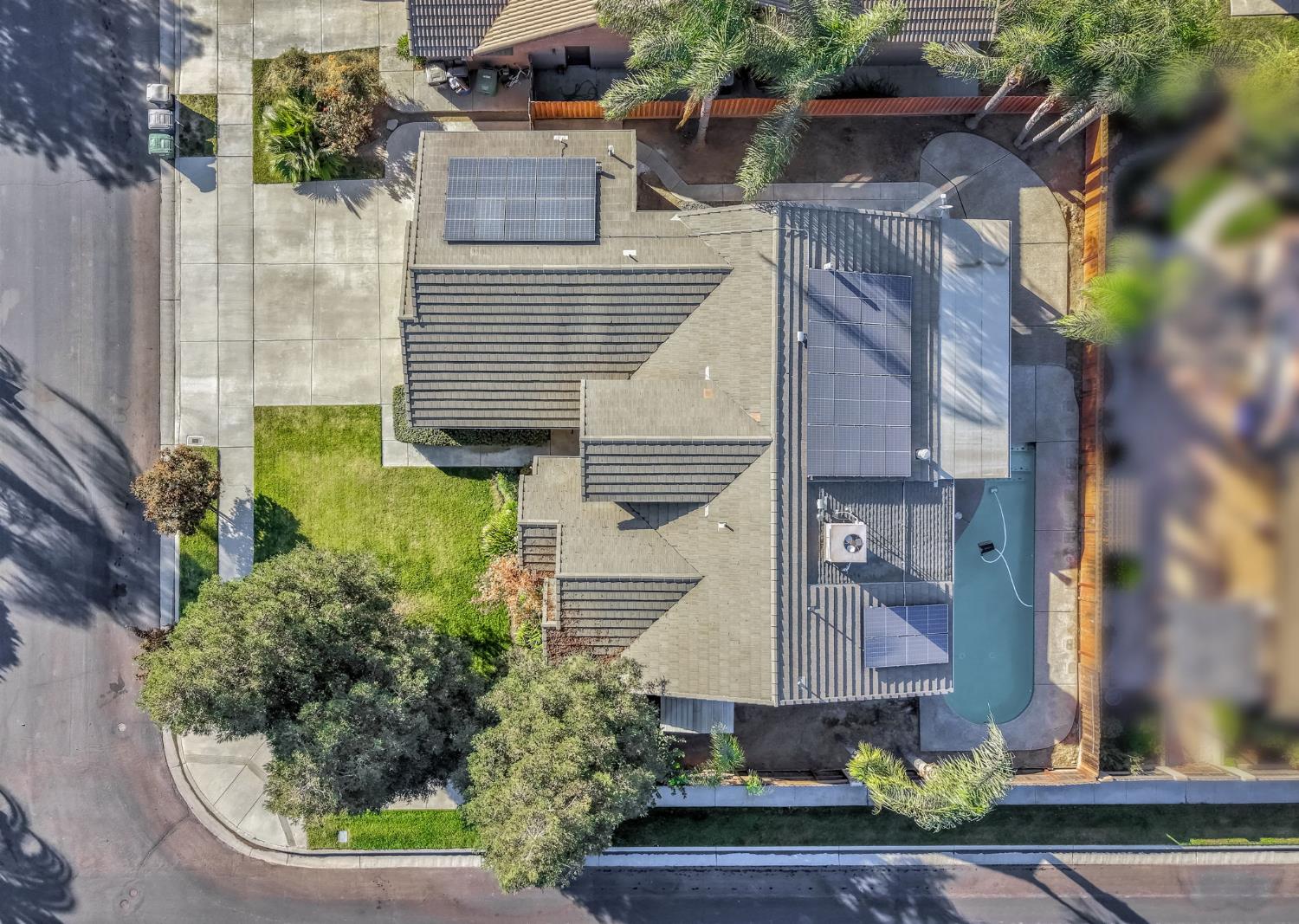 349 S Thomas Ave, Kerman, CA 93630