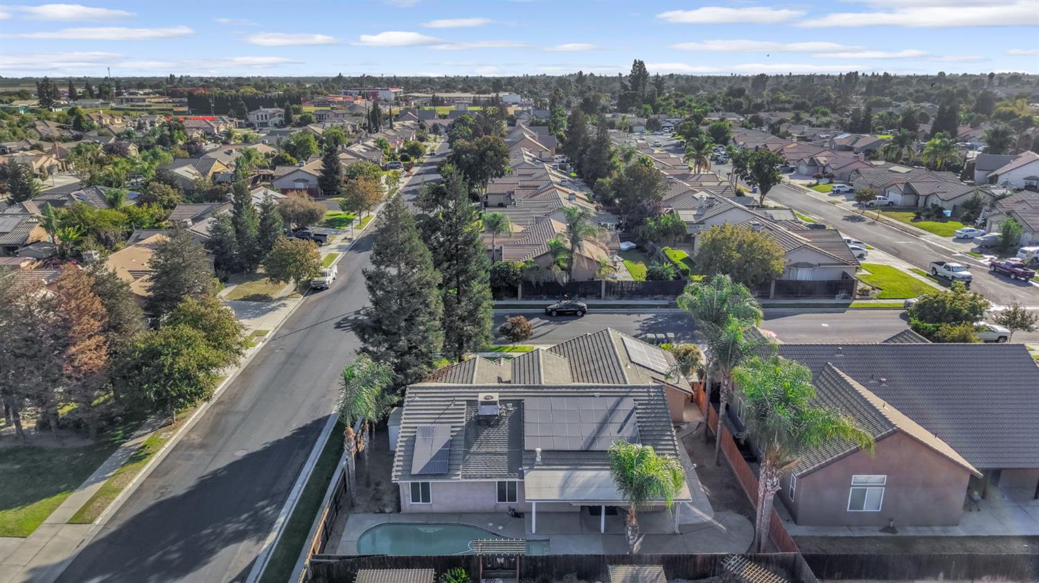349 S Thomas Ave, Kerman, CA 93630